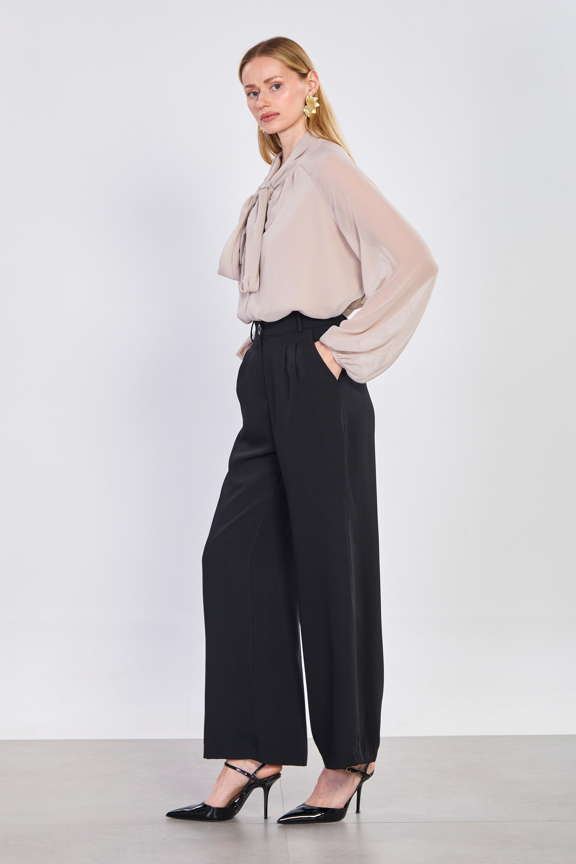 Kadın Pileli Dökümlü Bol Pantolon - Siyah