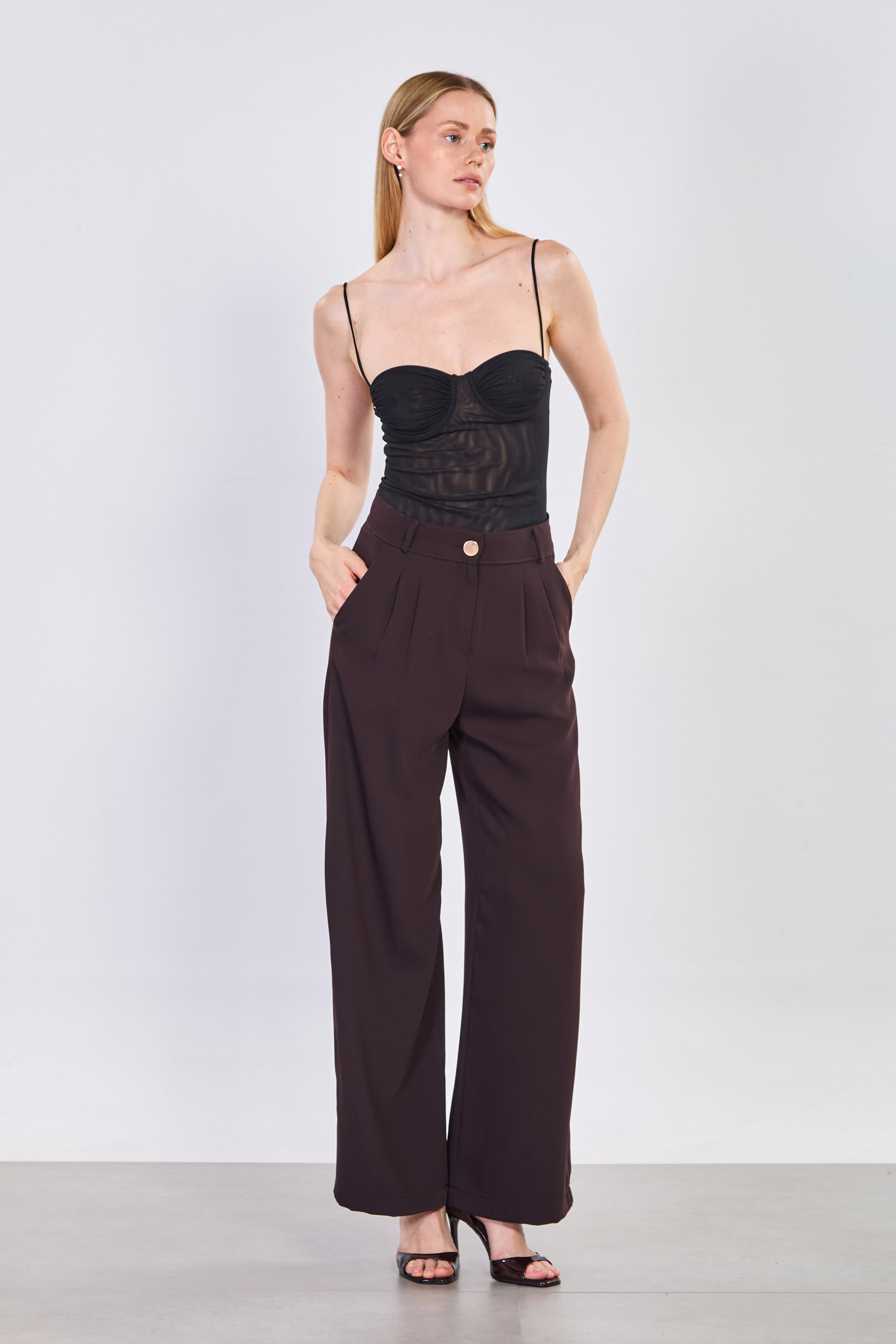 Kadın Pileli Dökümlü Bol Pantolon - Acı Kahve