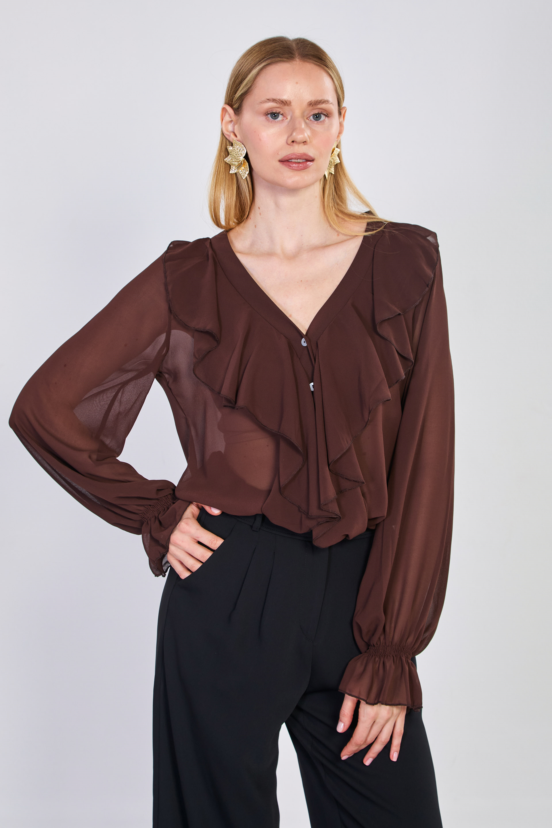 Kadın V Yaka Önü Fırfırlı Şifon Bluz - Acı Kahve