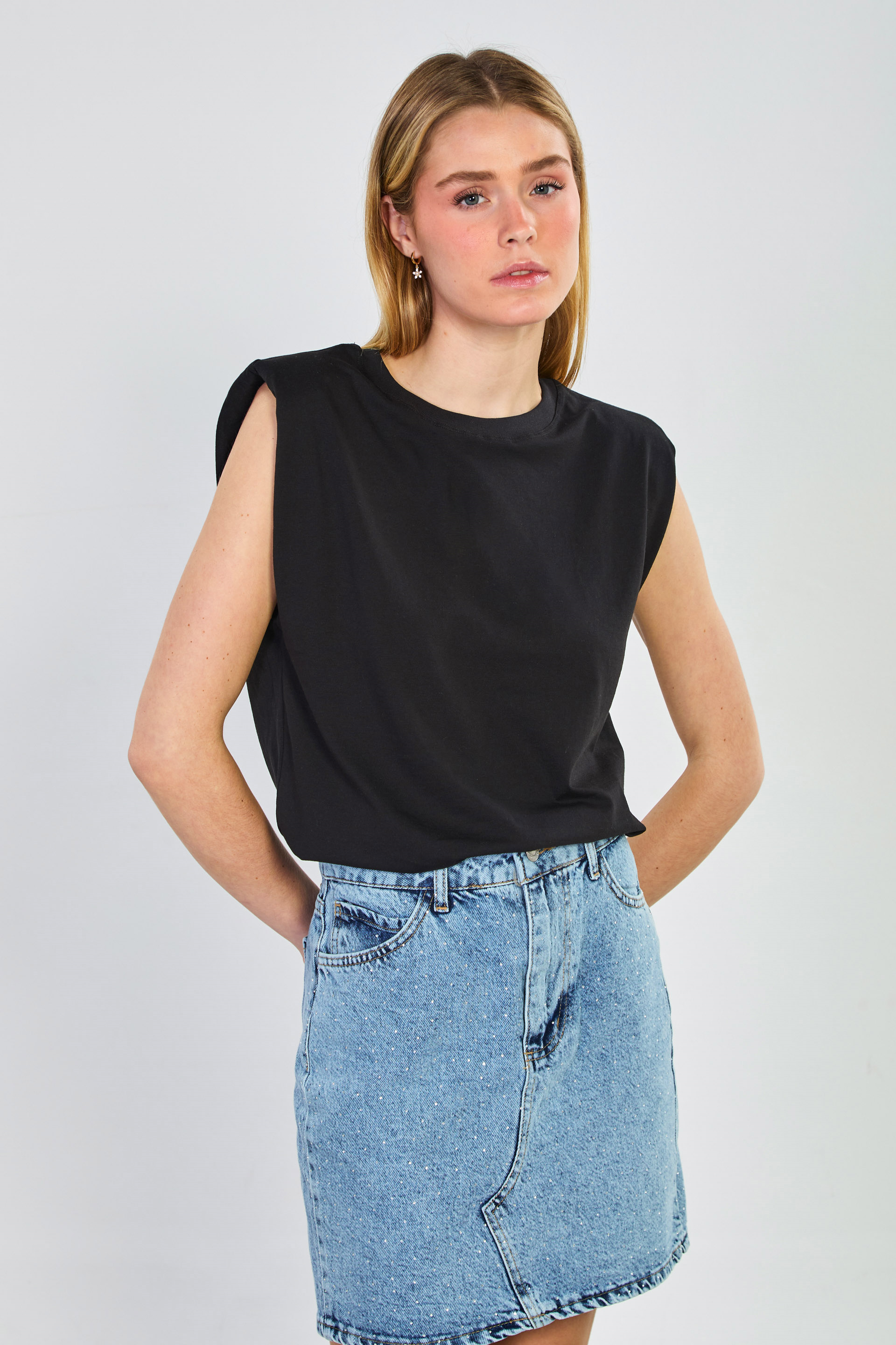 Kadın Vatkalı Kolsuz T-Shirt - Siyah