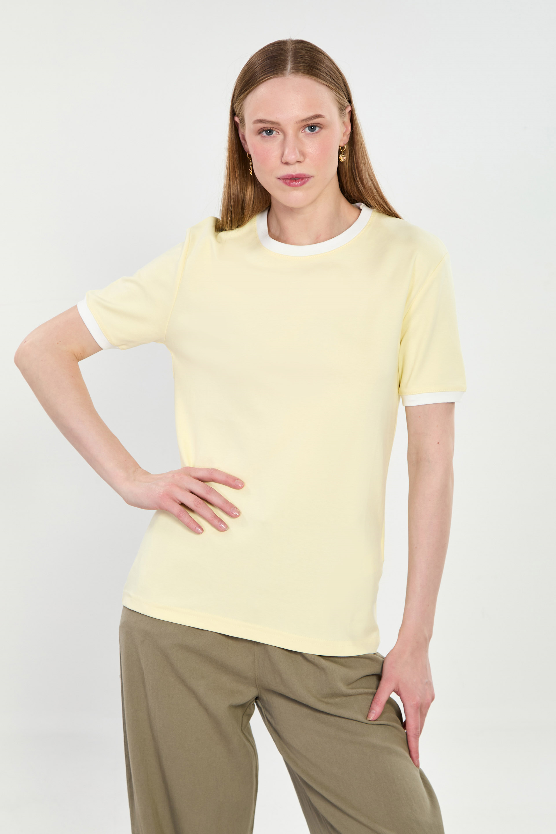 Kadın Bisiklet Yaka Ribanalı Kısa Kollu T-Shirt - Sarı