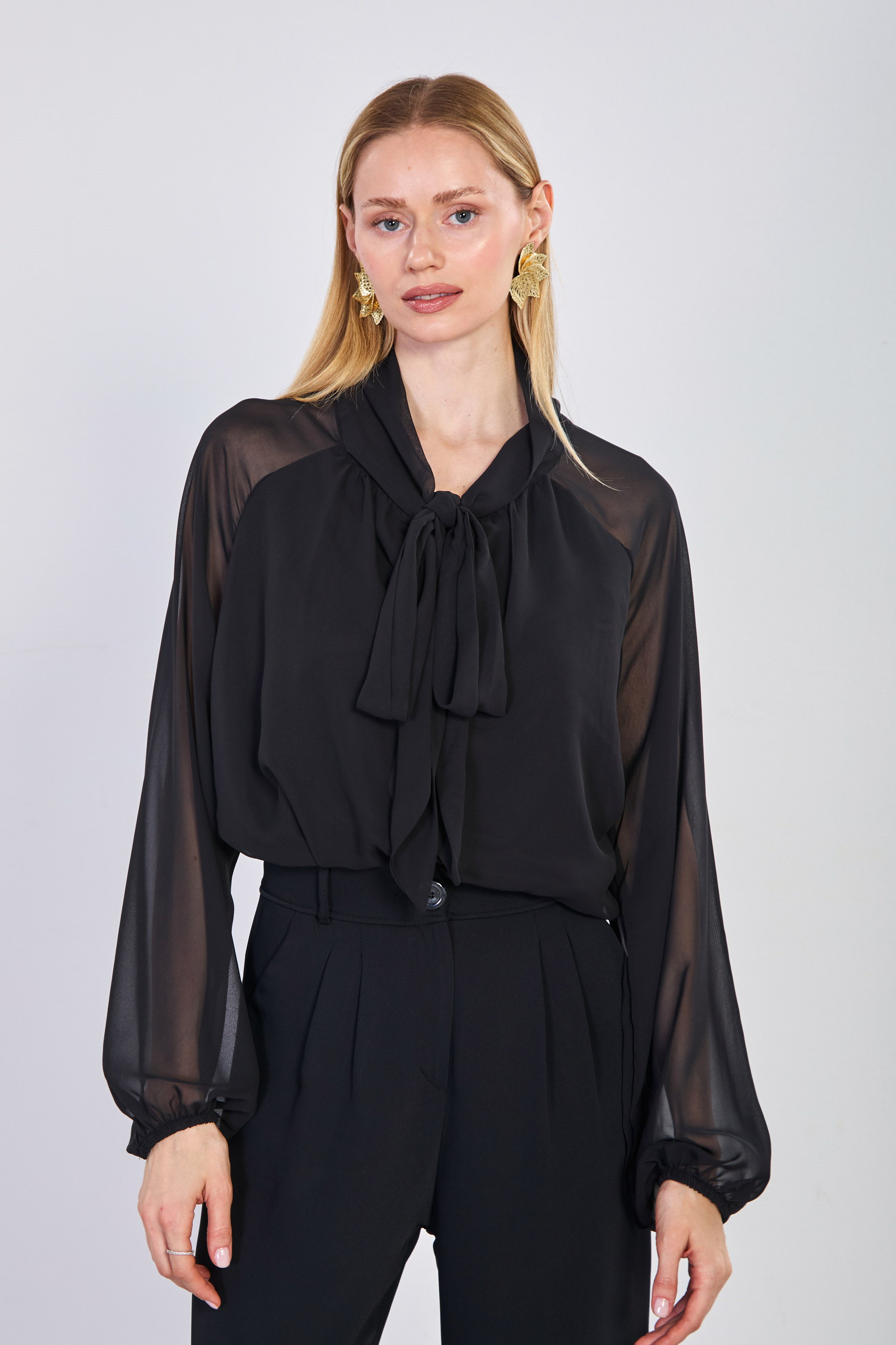 Kadın Yaka Bağlamalı Şifon Bluz - Siyah