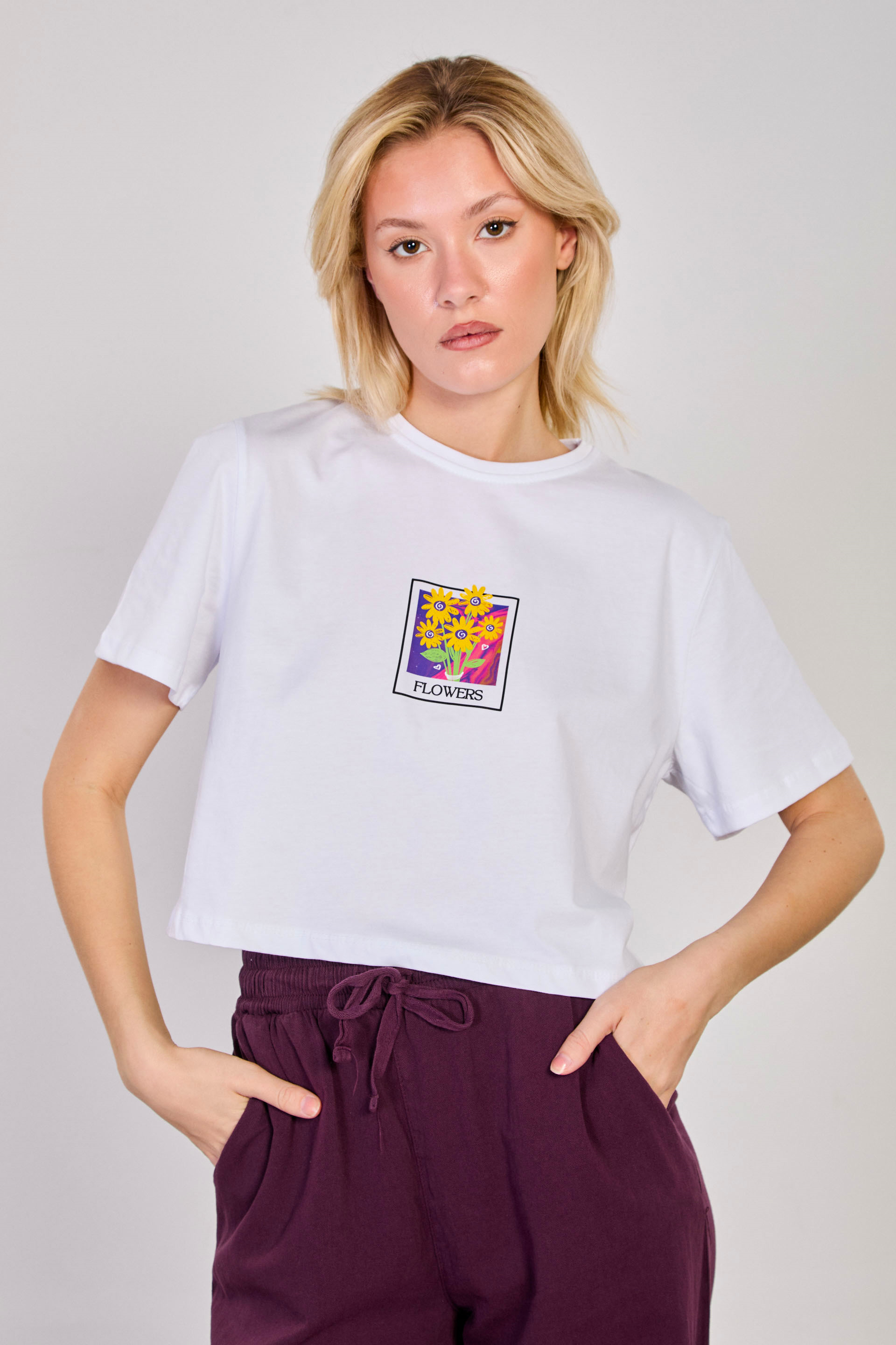 Kadın Flowers Baskılı Crop T-Shirt - Beyaz