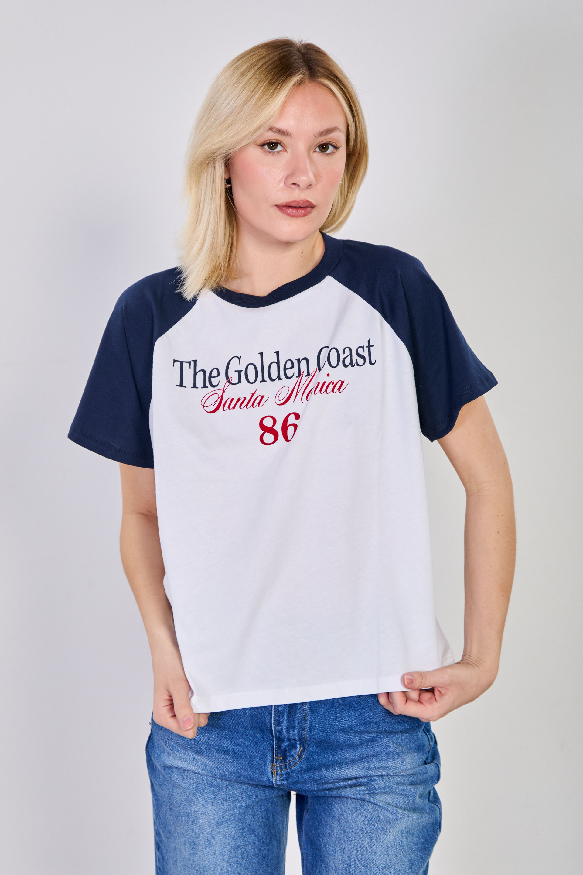 Kadın Önü Baskılı Kol Garnili T-Shirt - Beyaz/Lacivert