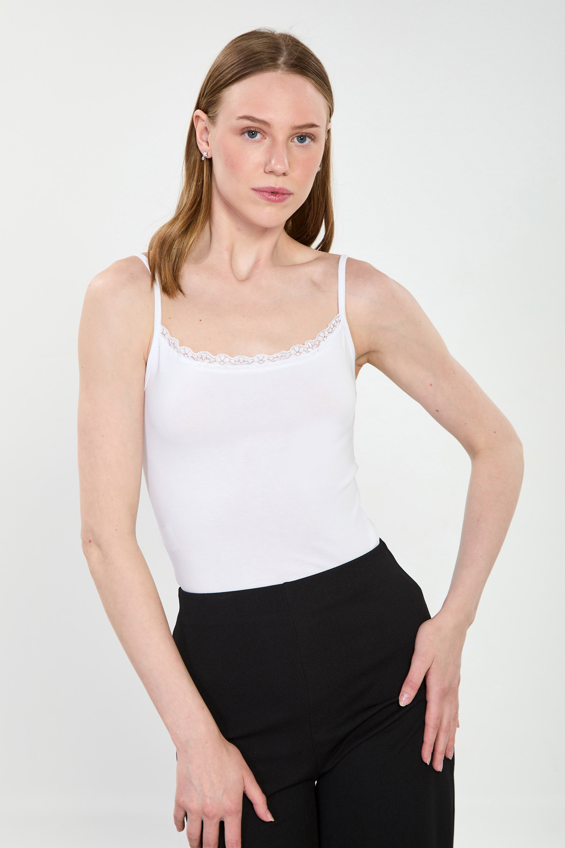 Kadın Dantelli Atlet - Beyaz