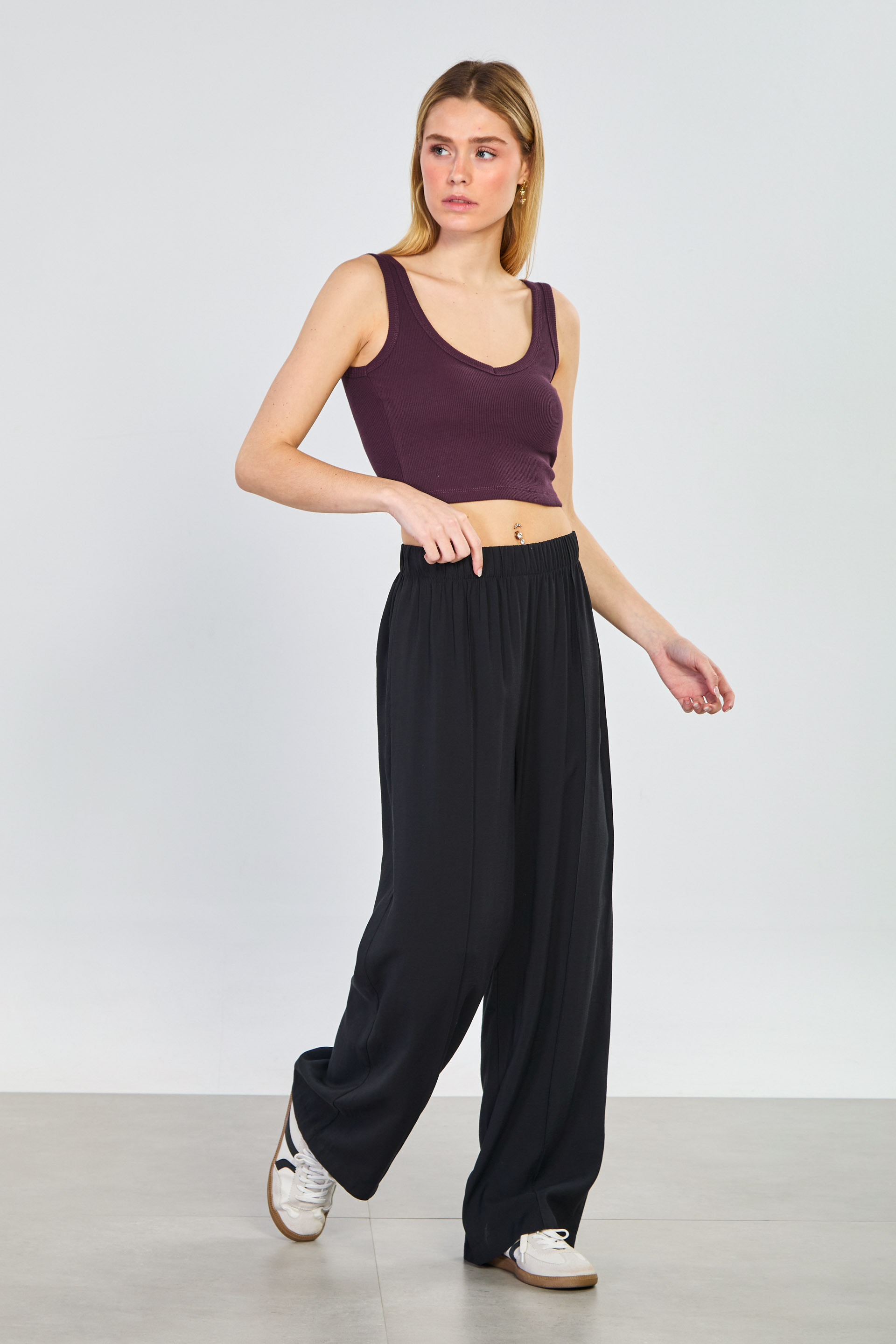 Kadın Önü Çimalı Beli Lastikli Bol Pantolon - Siyah