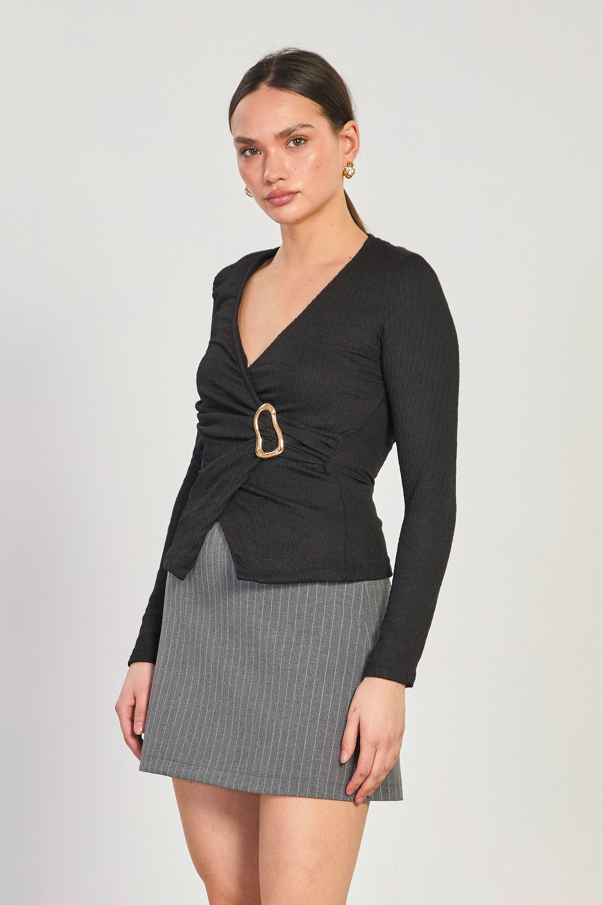 Kadın Kruvaze Yaka Yanı Tokalı Uzun Kol Bluz - Siyah