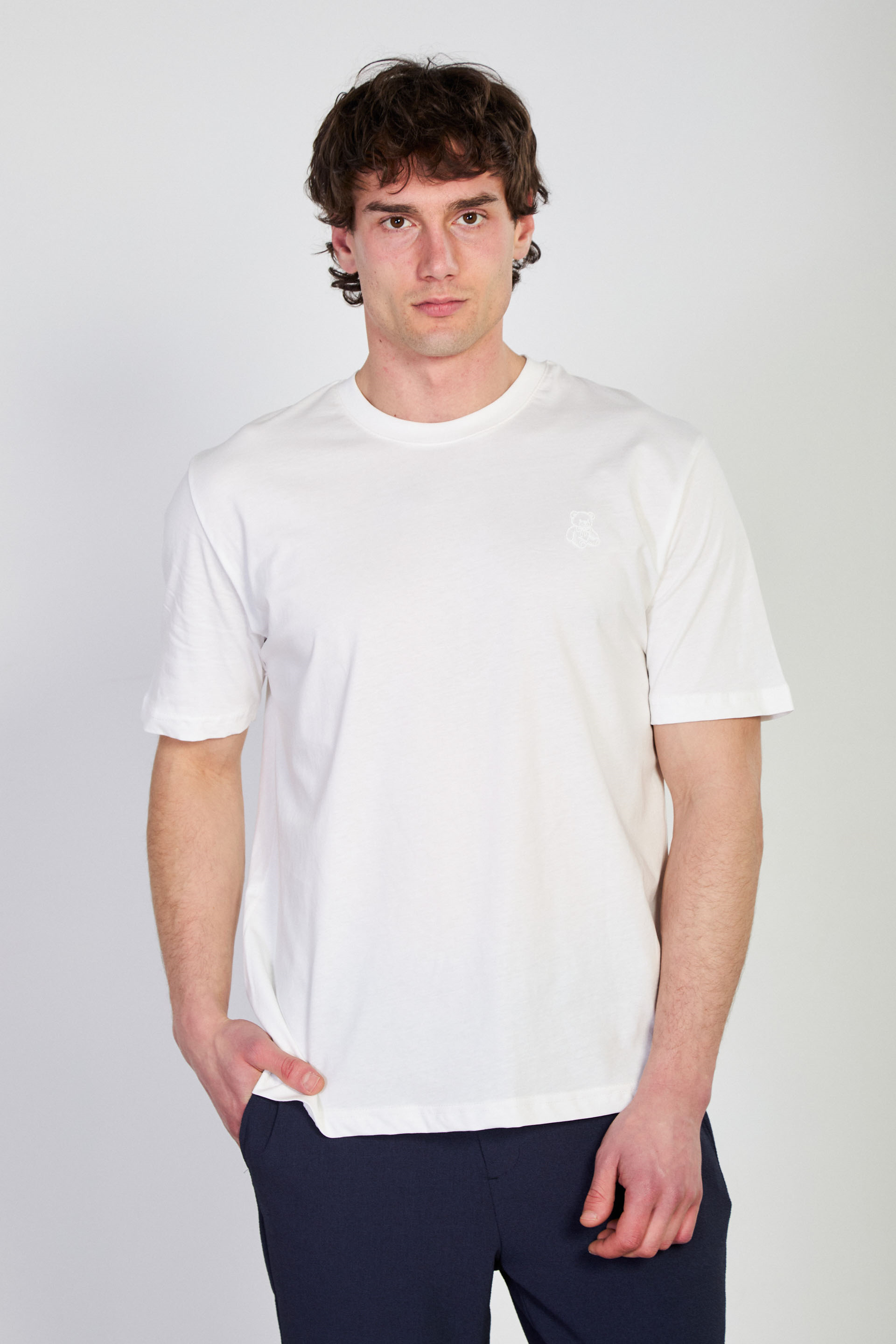 Erkek Ayı Nakışlı Bisiklet Yaka T-Shirt - Ekru