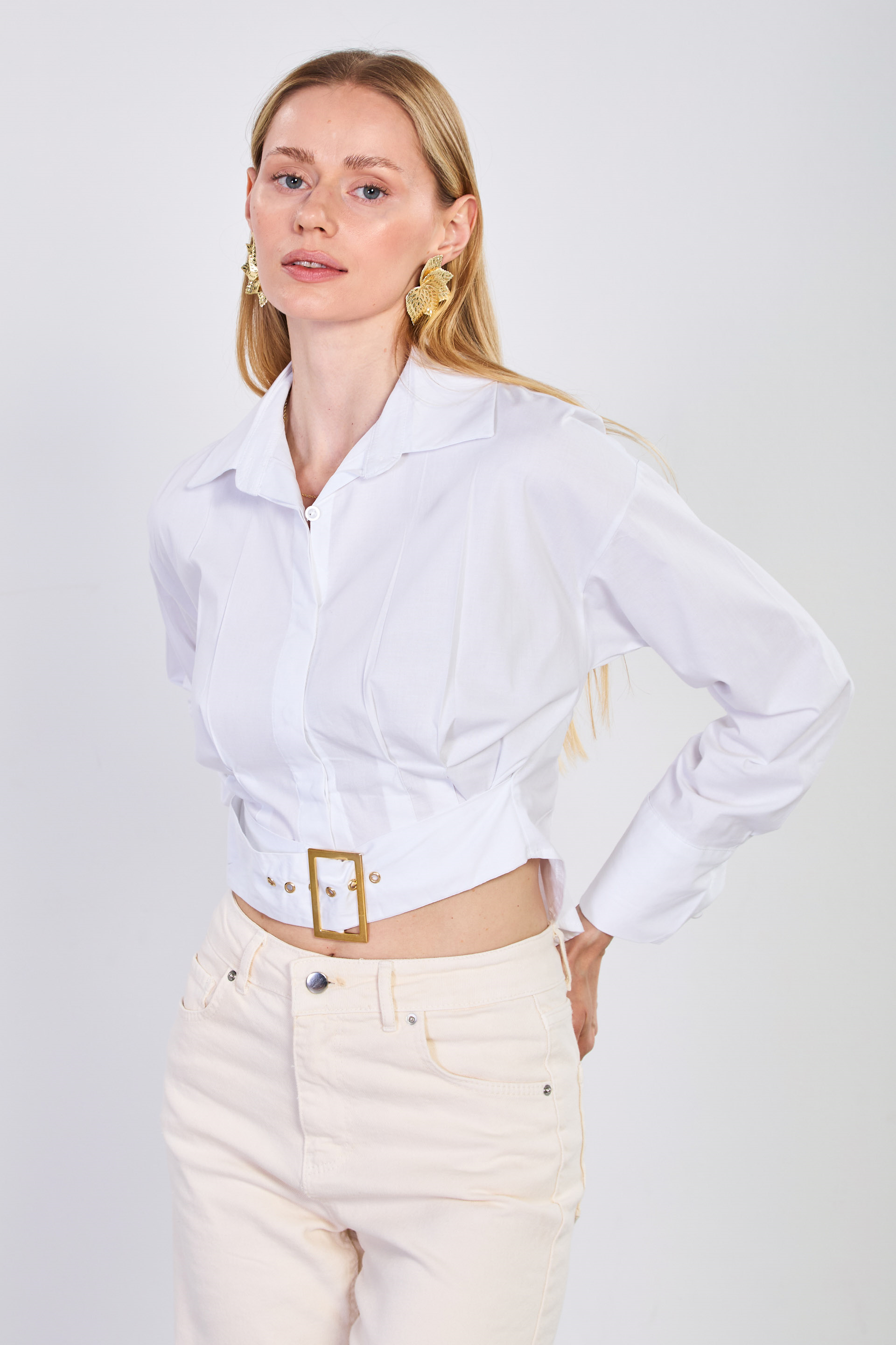 Kadın Kemerli Pensli Uzun Kollu Kısa Gömlek - Beyaz