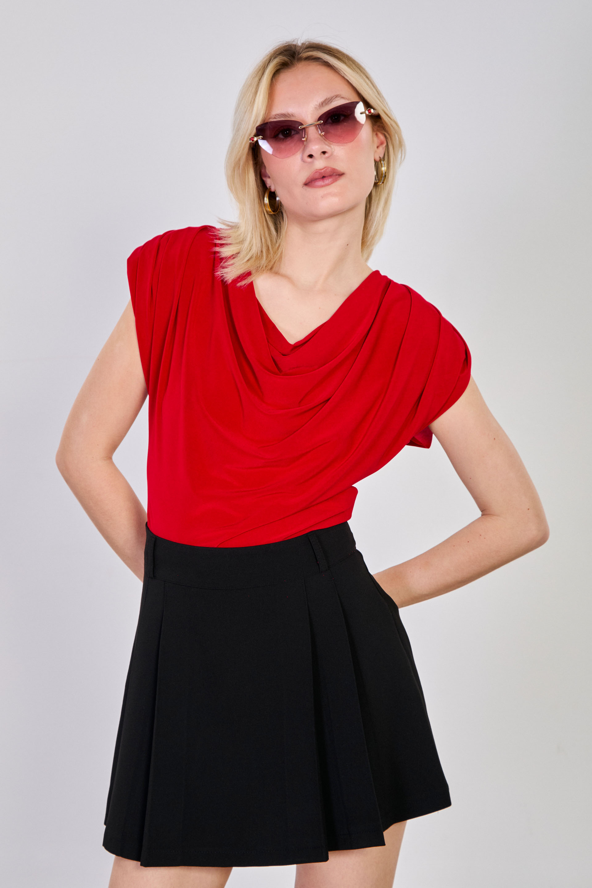 Kadın Degaje Yaka Vatkalı Kolsuz Bluz - Kırmızı