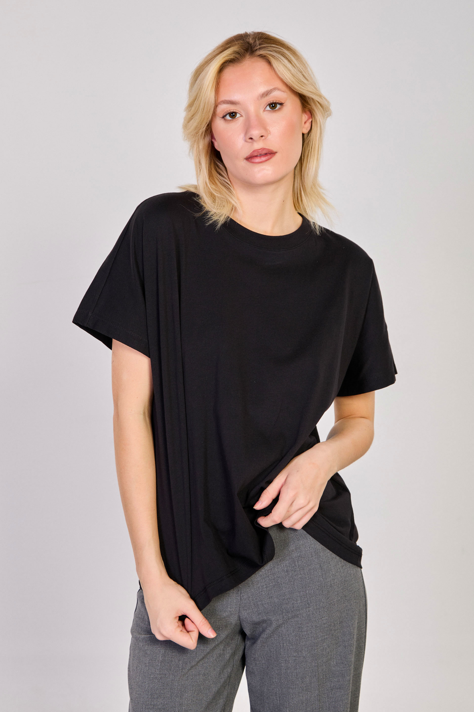 Kadın Dik Yaka Düşük Kol Oversize T-Shirt - Siyah