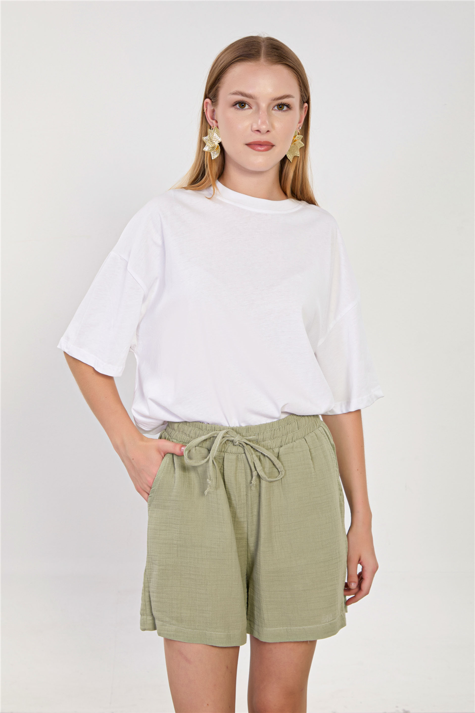 Kadın Bisiklet Yaka Oversize T-Shirt - Beyaz