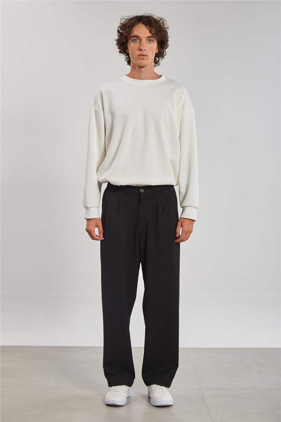 Önü Pile Detaylı Erkek Pantolon - Siyah