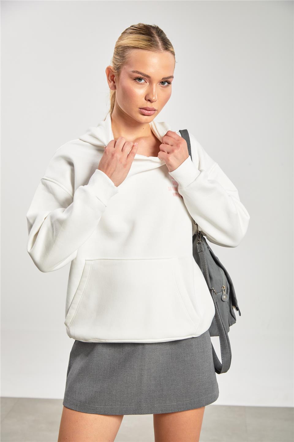 Kadın Arkası Simli Kanguru Cepli Sweatshirt - Ekru