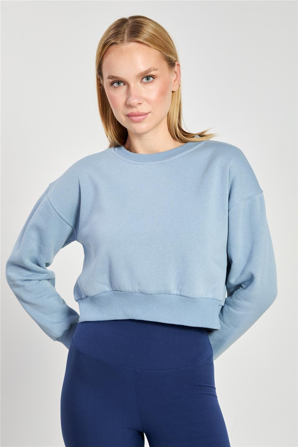 Kadın Bisiklet Yaka Crop Sweatshirt - Gök Mavi