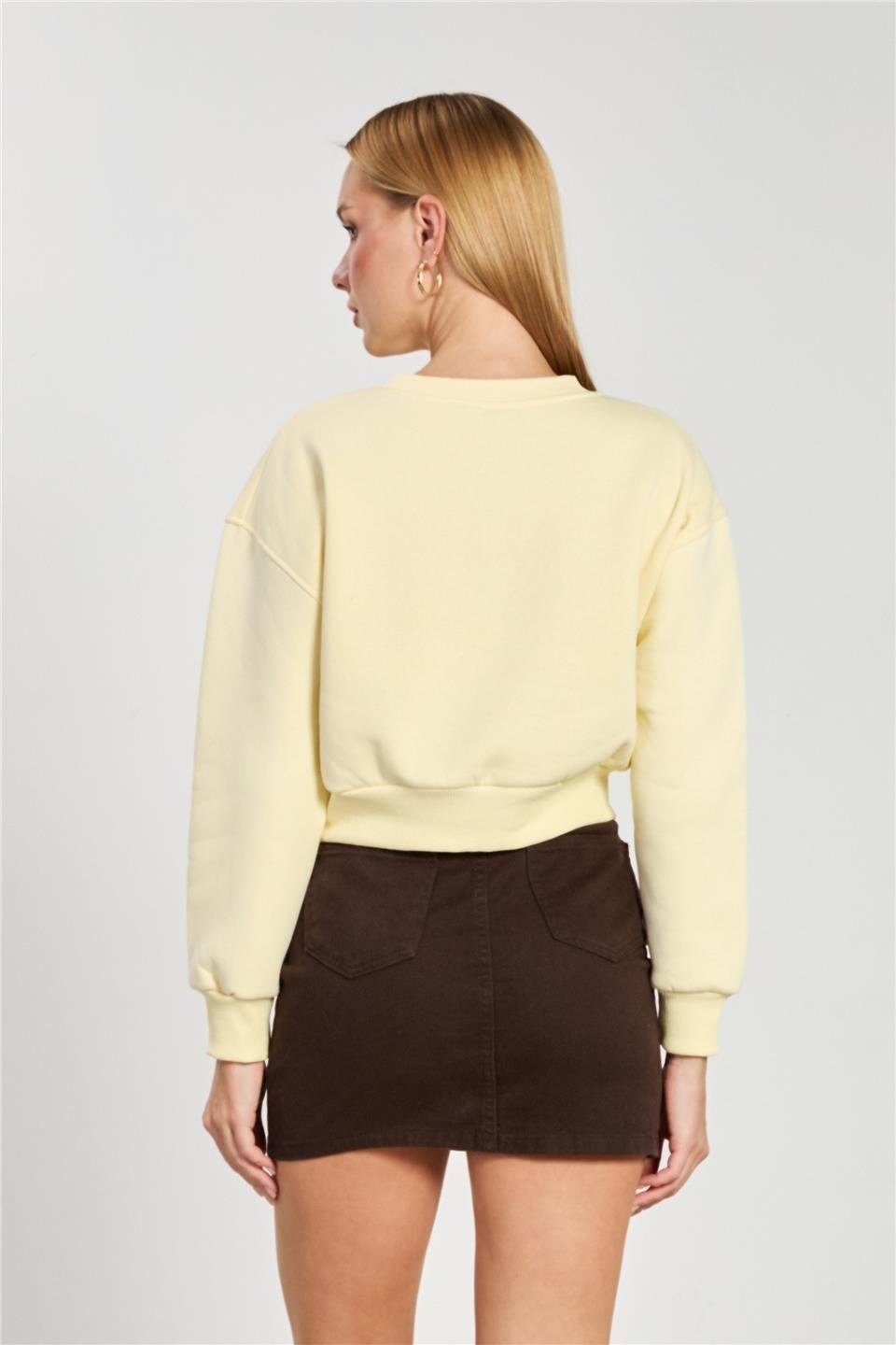 Kadın Bisiklet Yaka Crop Sweatshirt - Sarı