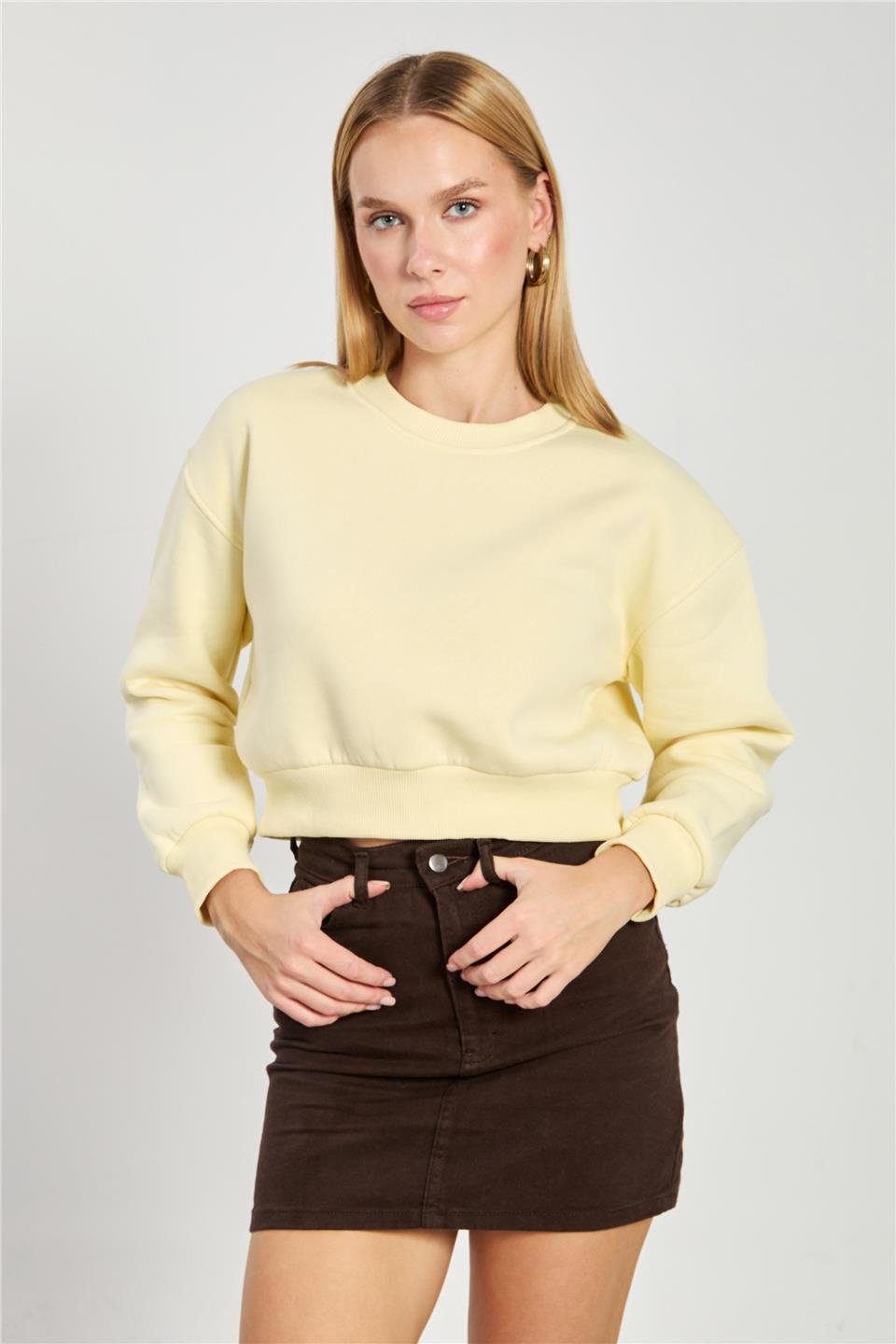 Kadın Bisiklet Yaka Crop Sweatshirt - Sarı
