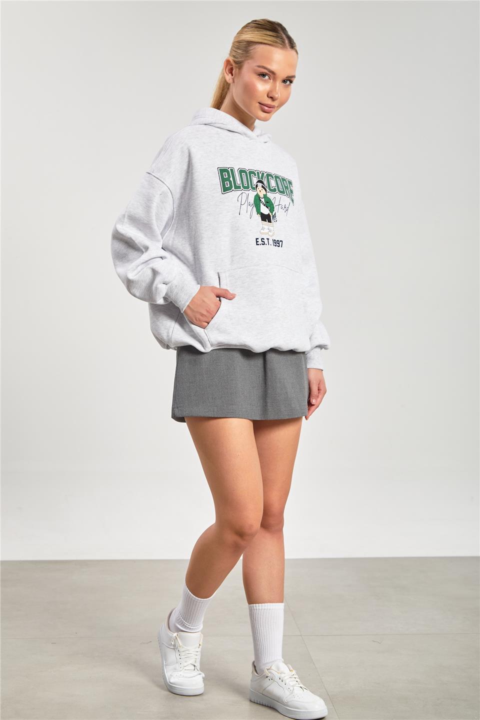 Kadın Blockcore Baskılı Ayıcıklı Sweatshirt - Kar Melanj