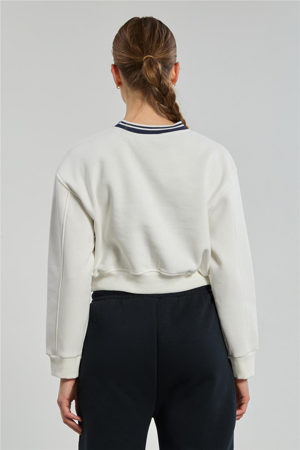 Kadın Chicago Yazılı Crop Sweatshirt - Ekru