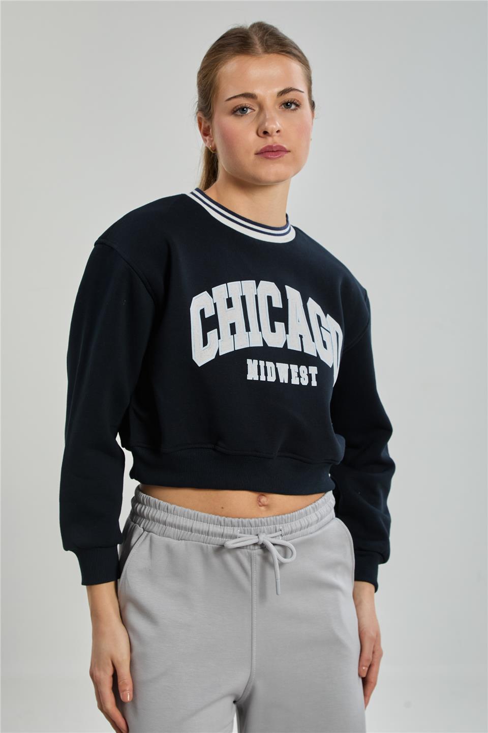 Kadın Chicago Yazılı Crop Sweatshirt - Lacivert