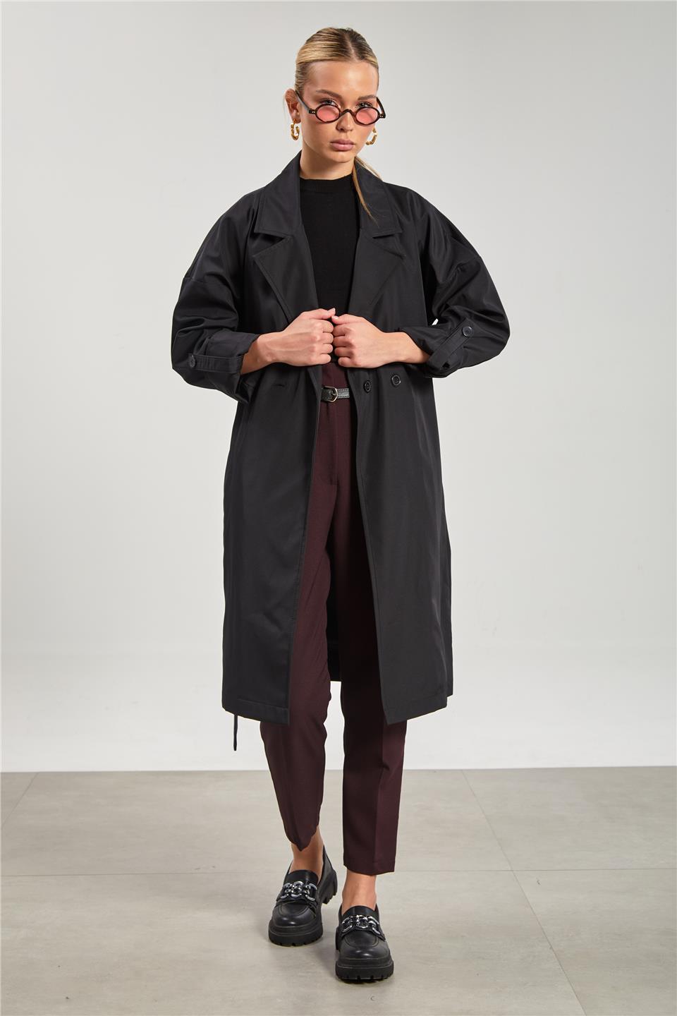 Kadın Çift Düğmeli Kruvaze Yaka Trençkot - Siyah