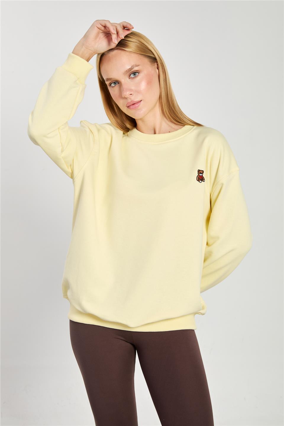Kadın Göğsü Ayı Nakışlı Sweatshirt - Açık Sarı