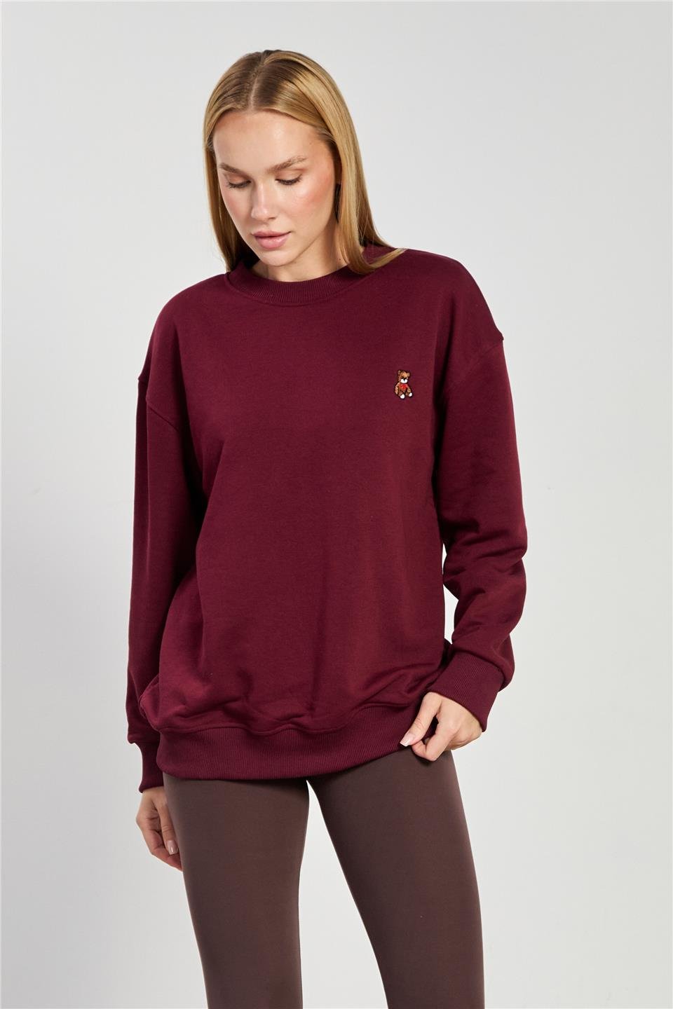 Kadın Göğsü Ayı Nakışlı Sweatshirt - Bordo