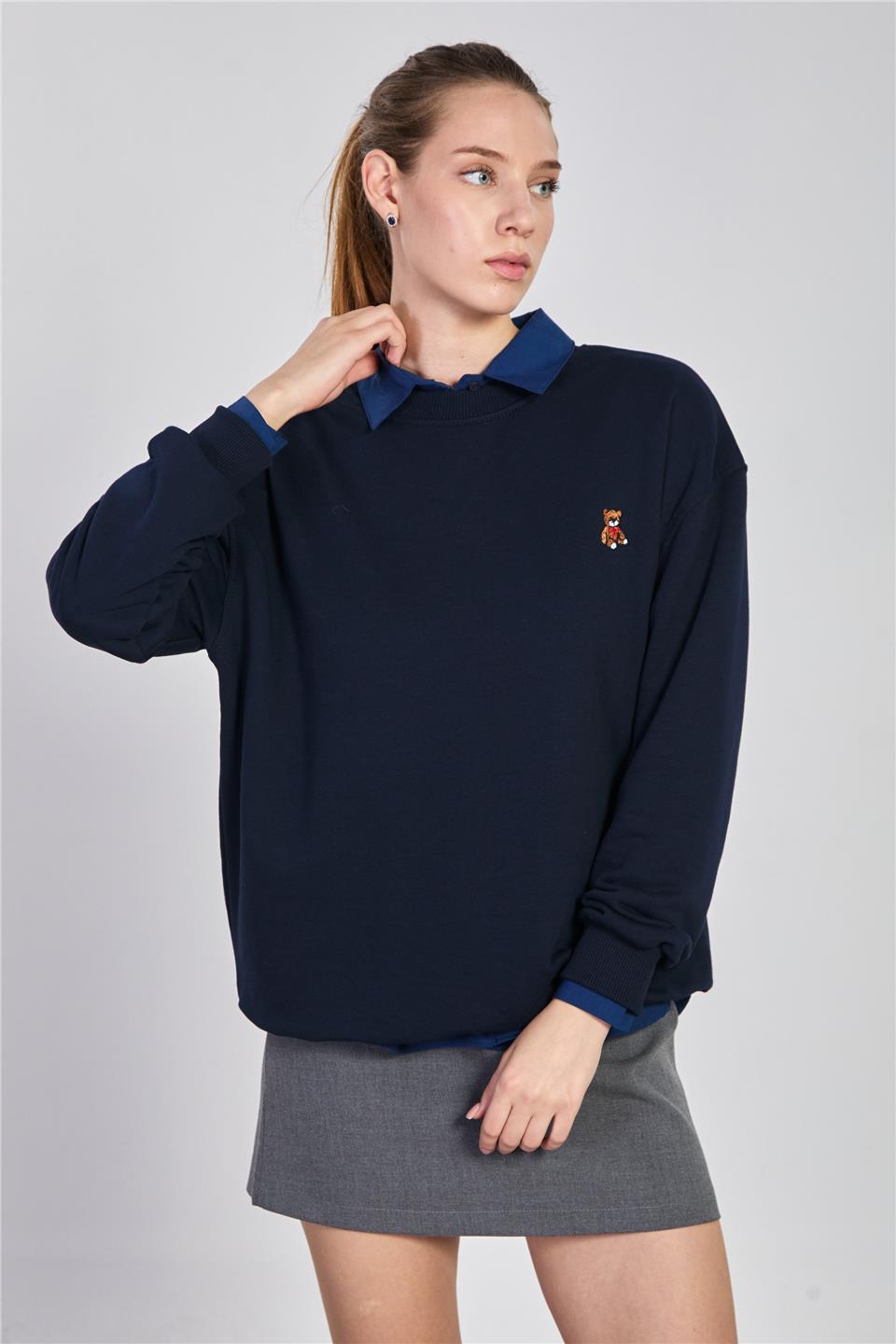 Kadın Göğsü Ayı Nakışlı Sweatshirt - Lacivert