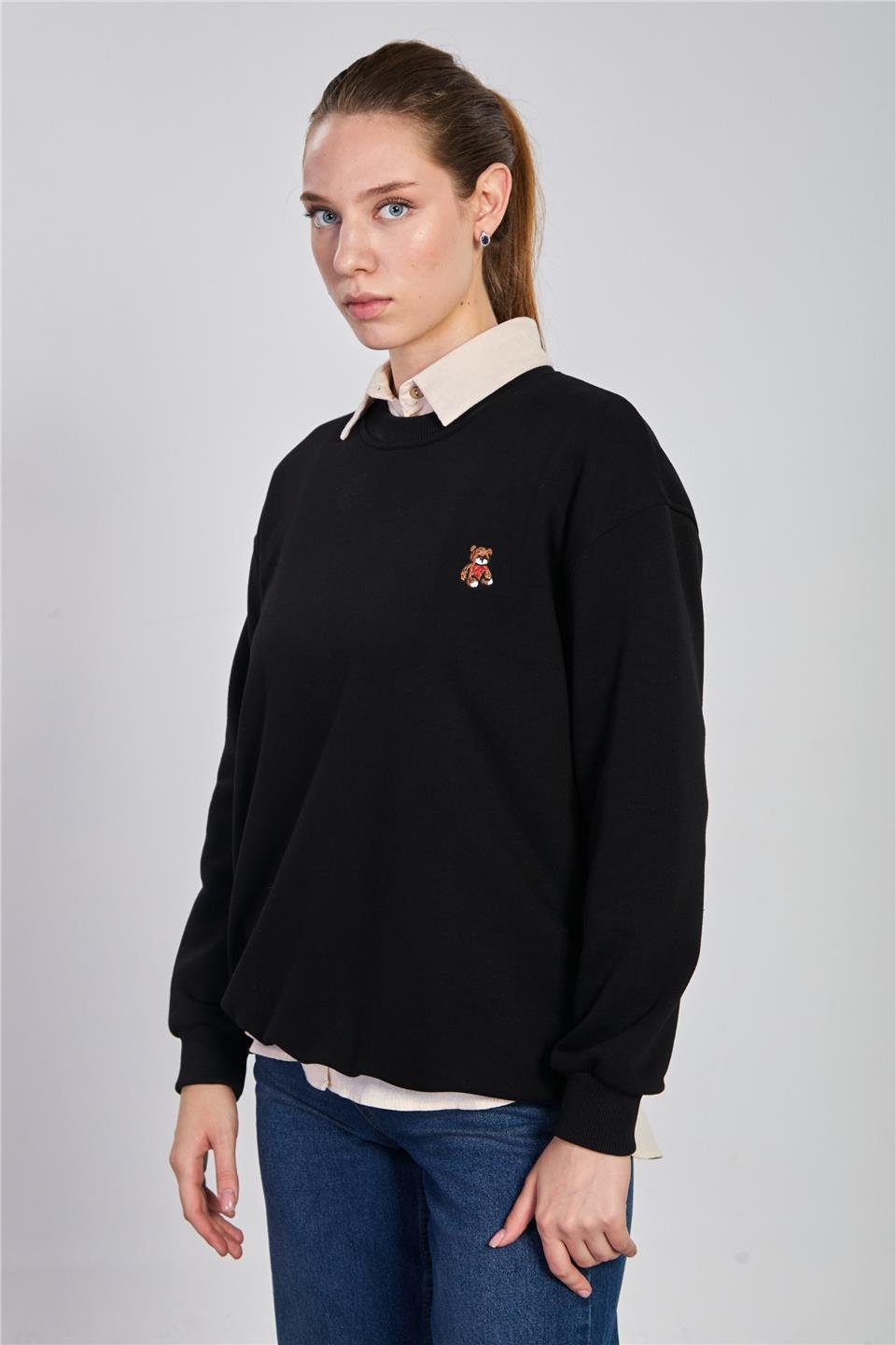 Kadın Göğsü Ayı Nakışlı Sweatshirt - Siyah