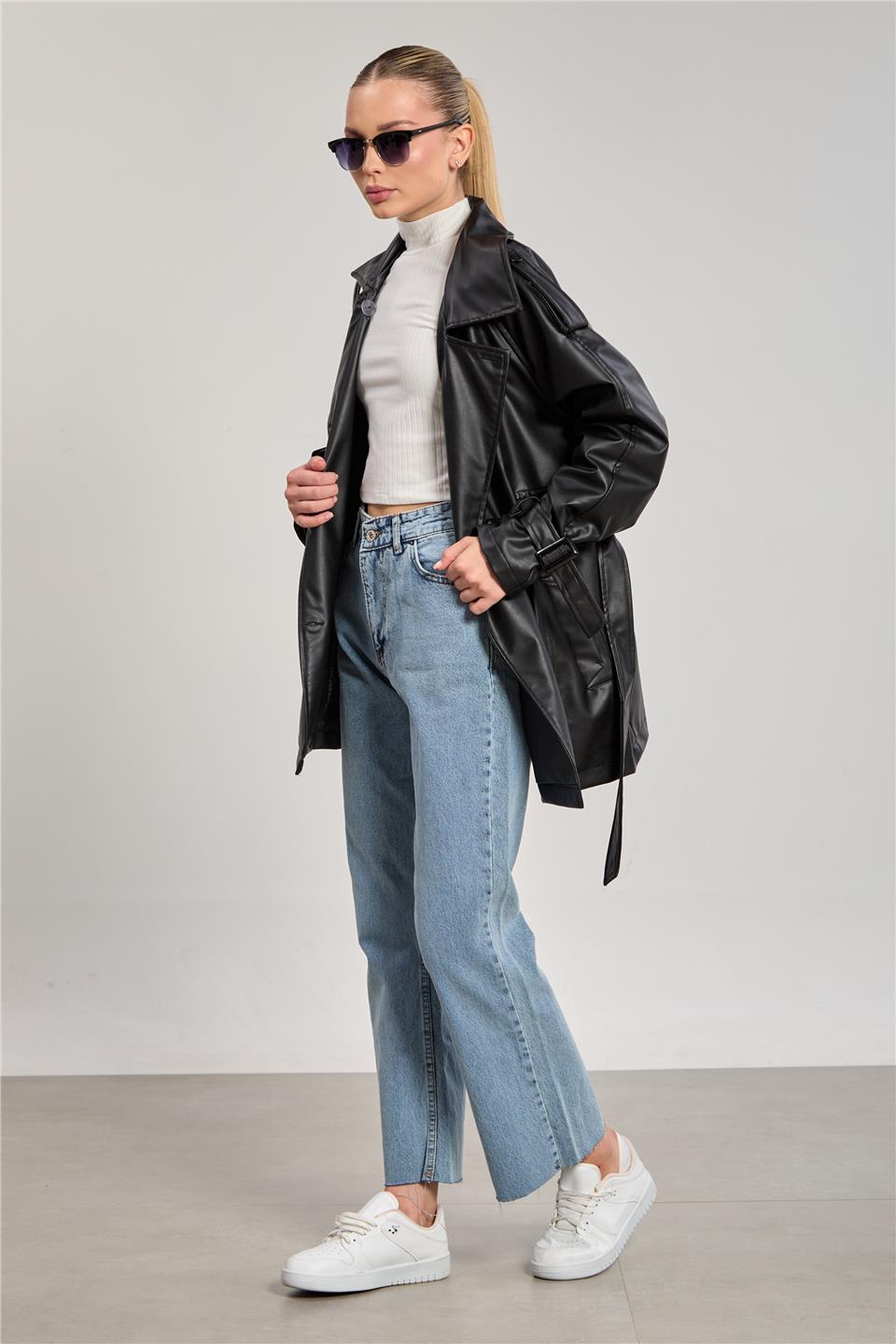 Kadın Beli Kuşaklı Deri Görünümlü Trençkot - Siyah