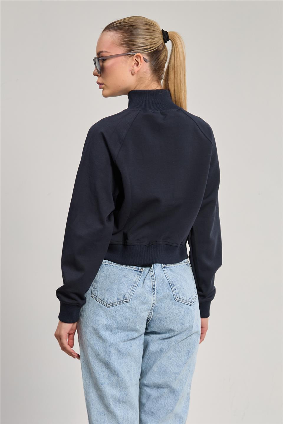 Kadın Dik Yaka Fermuarlı Sweatshirt - Lacivert 