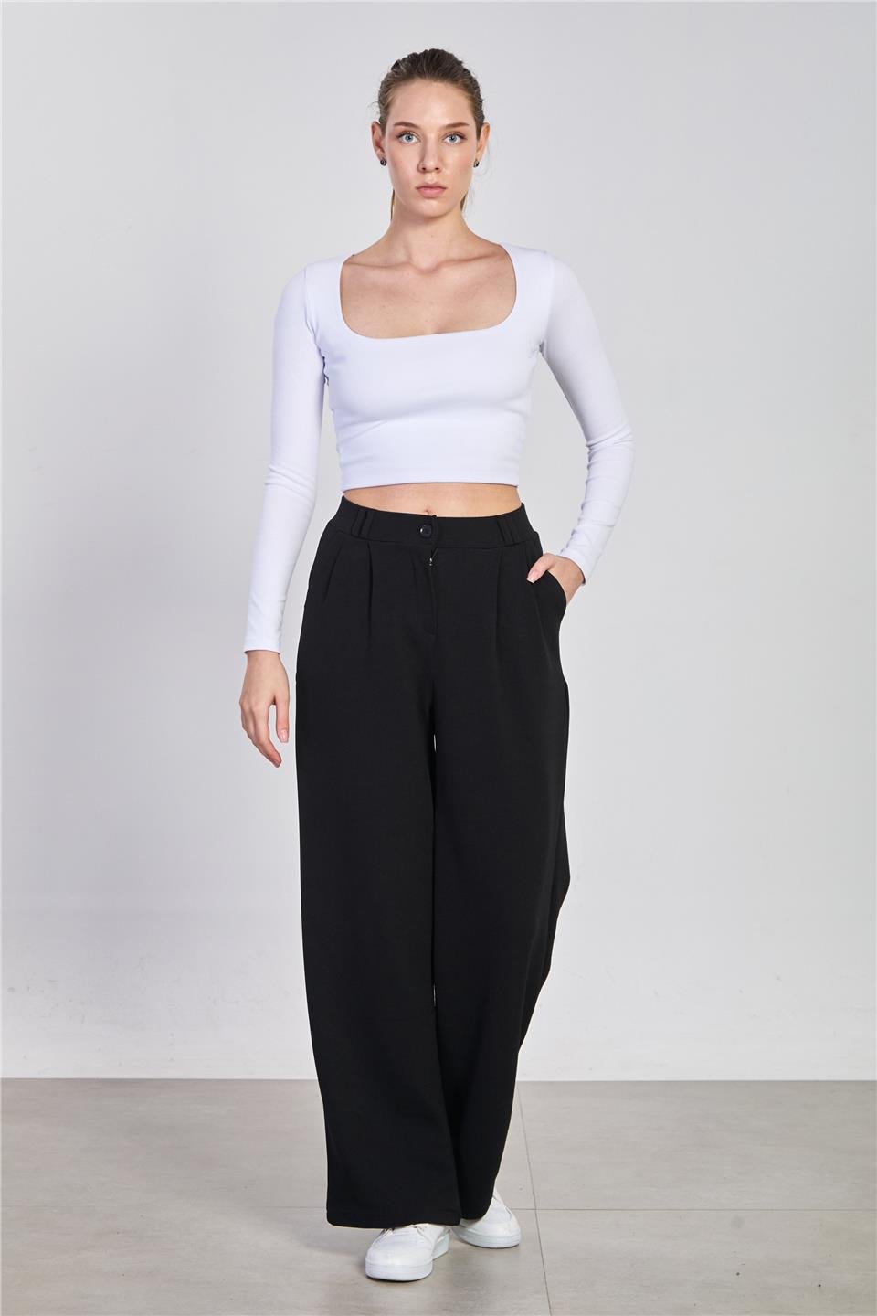 Kadın Kemerli Bol Paça Pantolon - Siyah