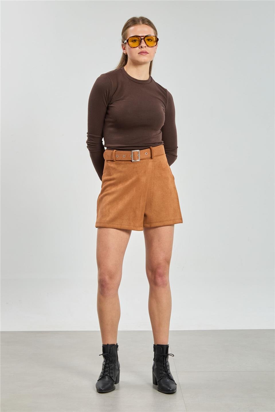 Kadın Kemerli Süet Şort Etek - Taba