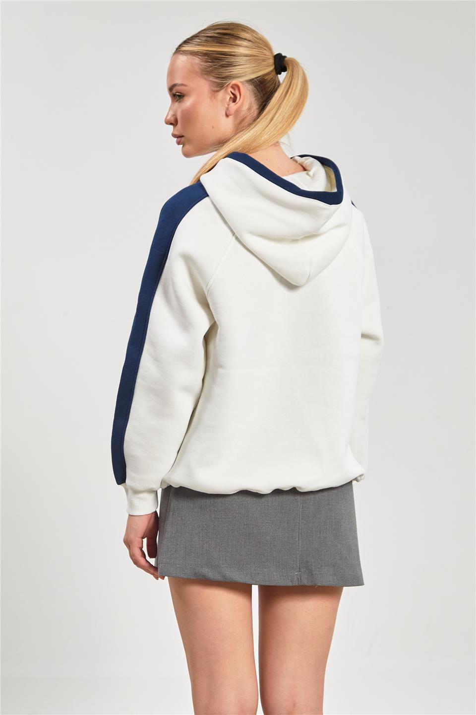 Kadın Önü Baskılı Kolları Biyeli Sweatshirt - Ekru