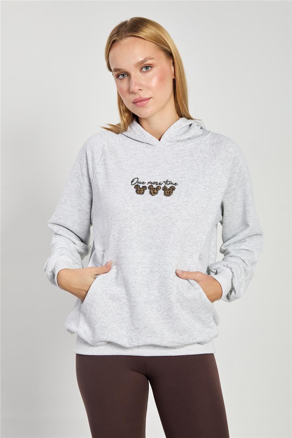 Kadın Önü Boncuk Baskılı Kapüşonlu Sweatshirt - Kar Melanj