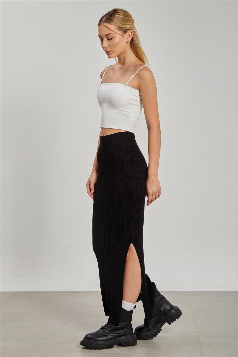 Triko Yırtmaçlı Kadın Etek - Siyah