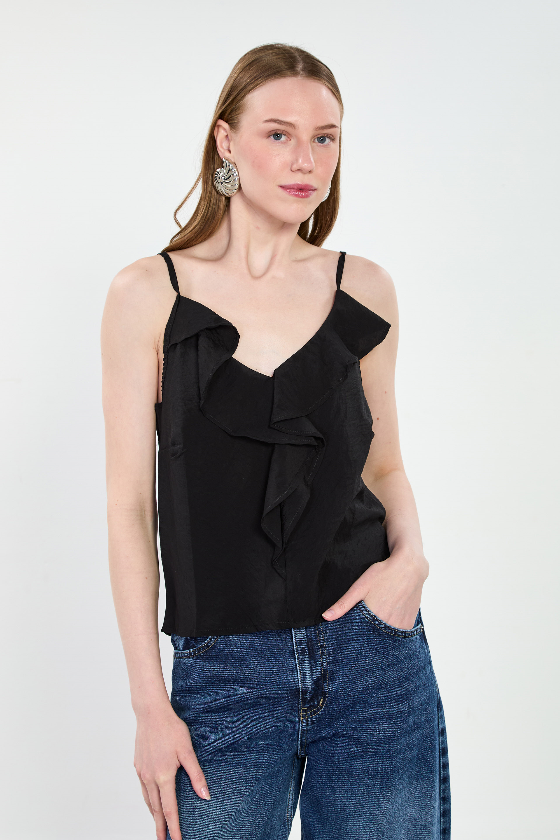 Kadın İp Askılı Önü Fırfırlı Bluz - Siyah