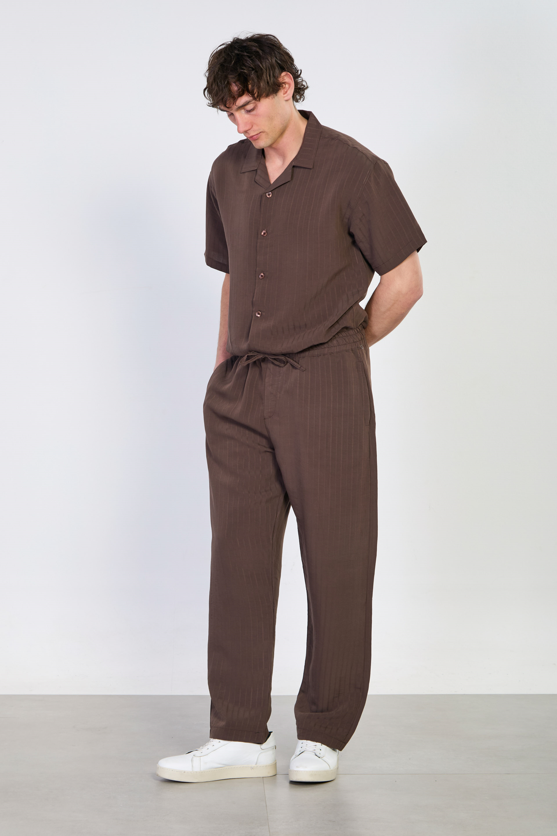 Erkek Çizgili Beli Bağlamalı Pantolon - Kahve