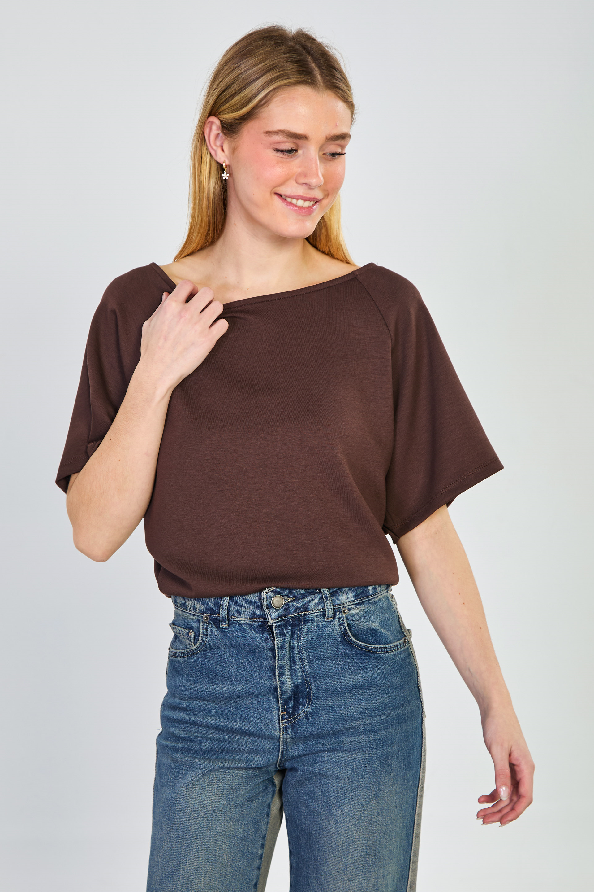 Kadın Kayık Yaka Yarasa Kol T-Shirt - Acı Kahve