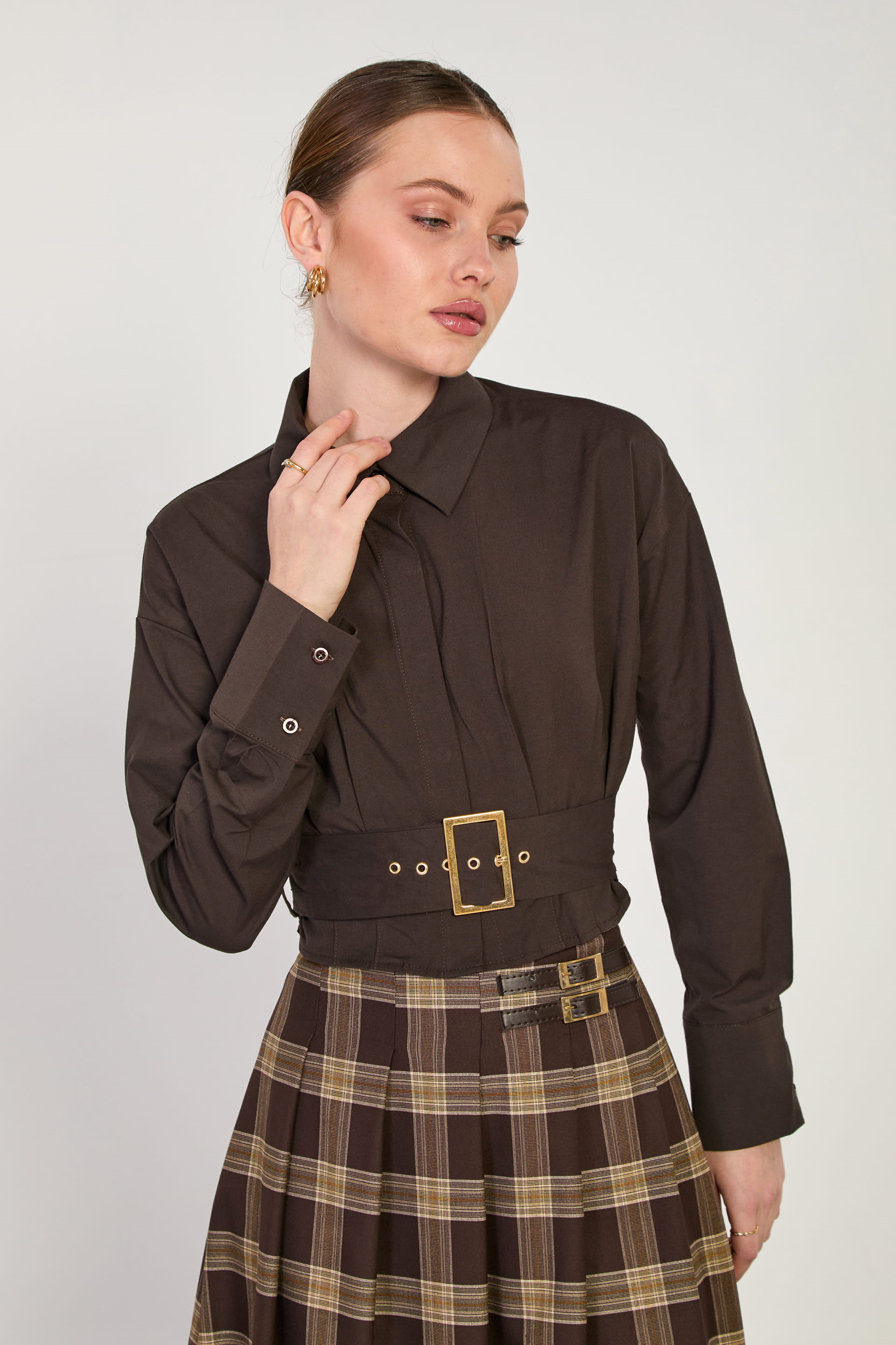 Kadın Kemerli Pensli Uzun Kol Kısa Gömlek - Kahve