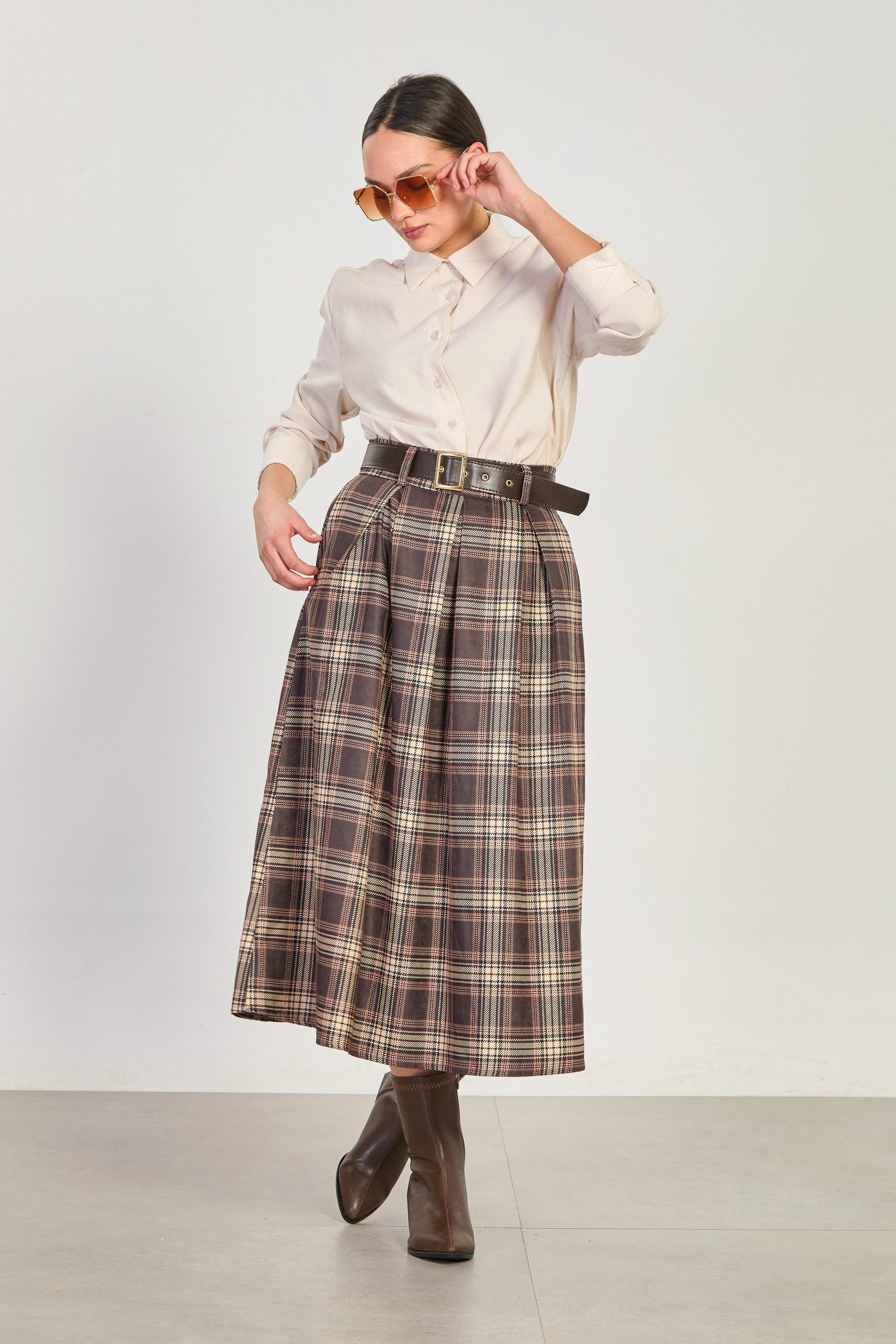 Kadın Ekose Kemerli Pileli Midi Etek - Kahve