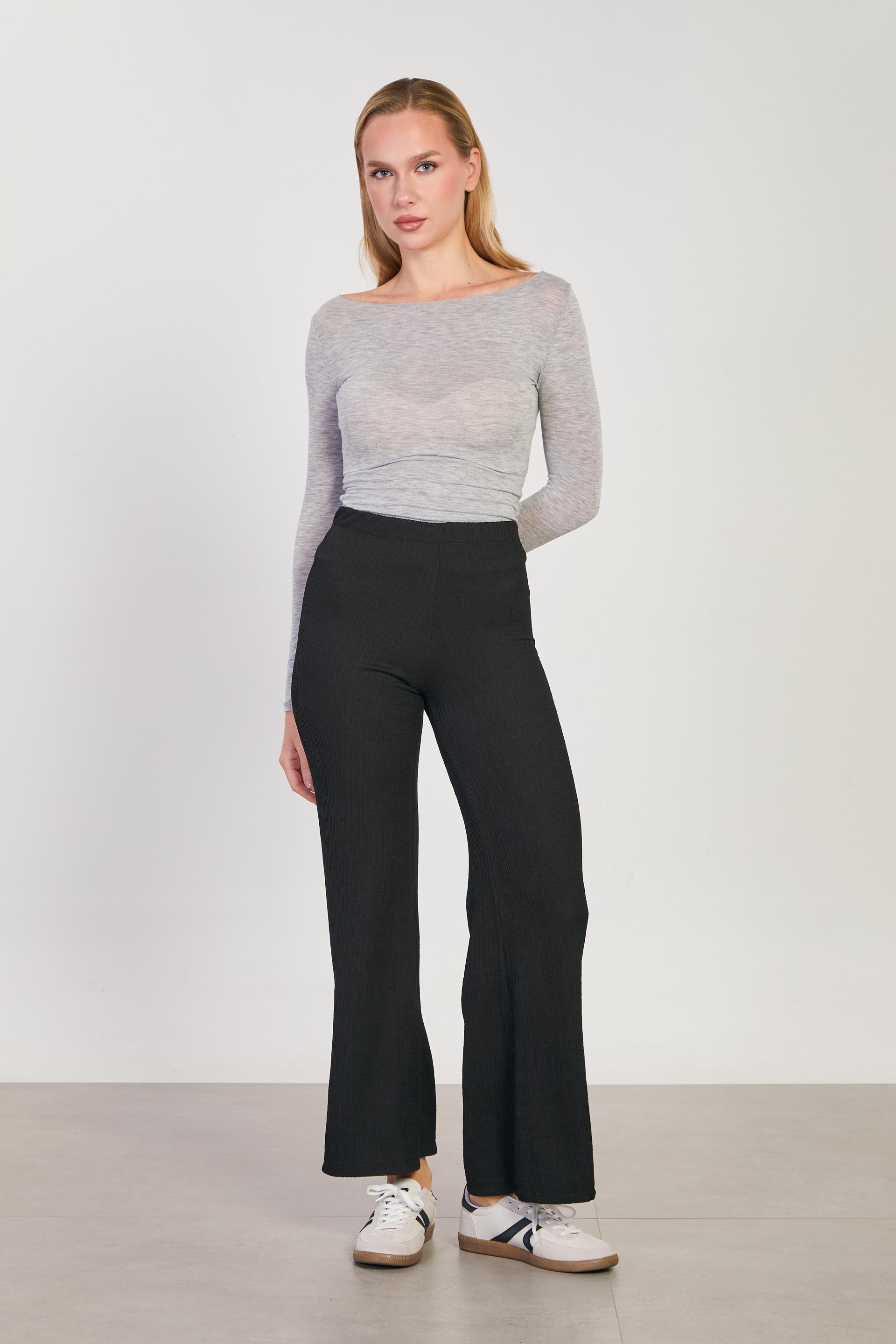 Kadın Beli Lastikli Dokulu Bol Pantolon - Siyah