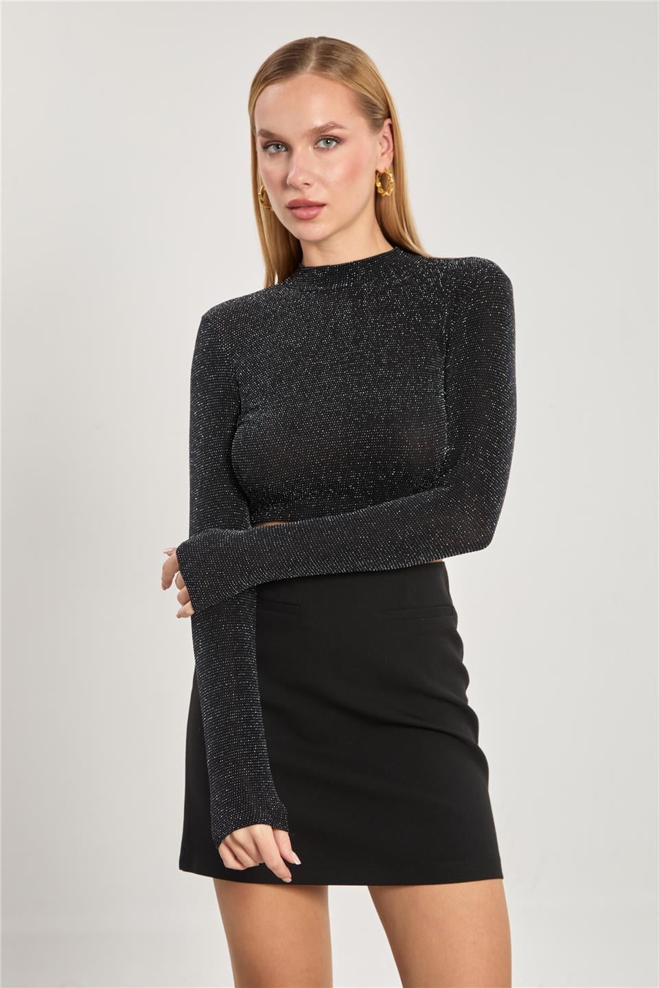 Kadın Sırtı Açık Simli Bluz - Siyah