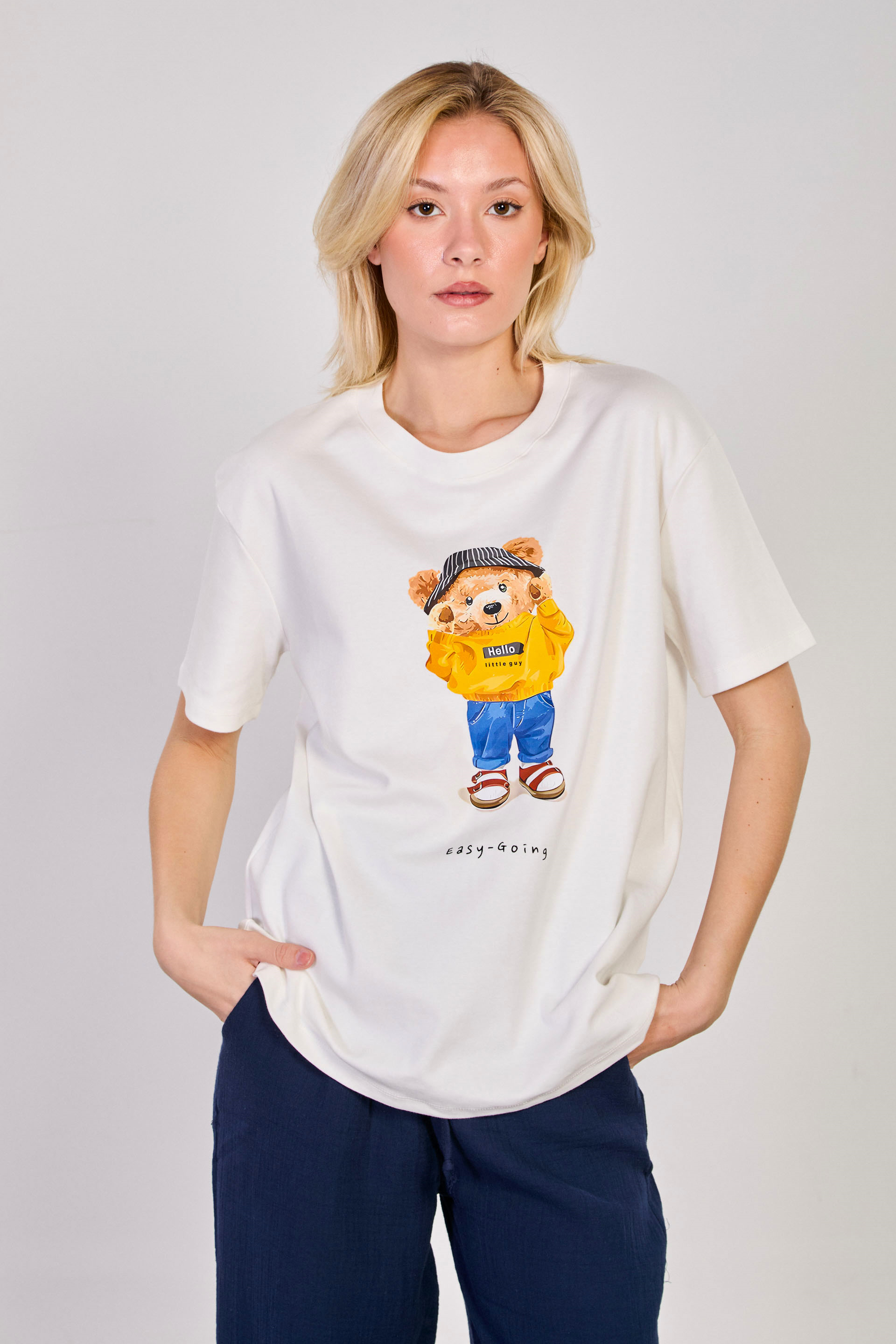 Kadın Önü Ayı Baskılı Oversize T-Shirt - Ekru