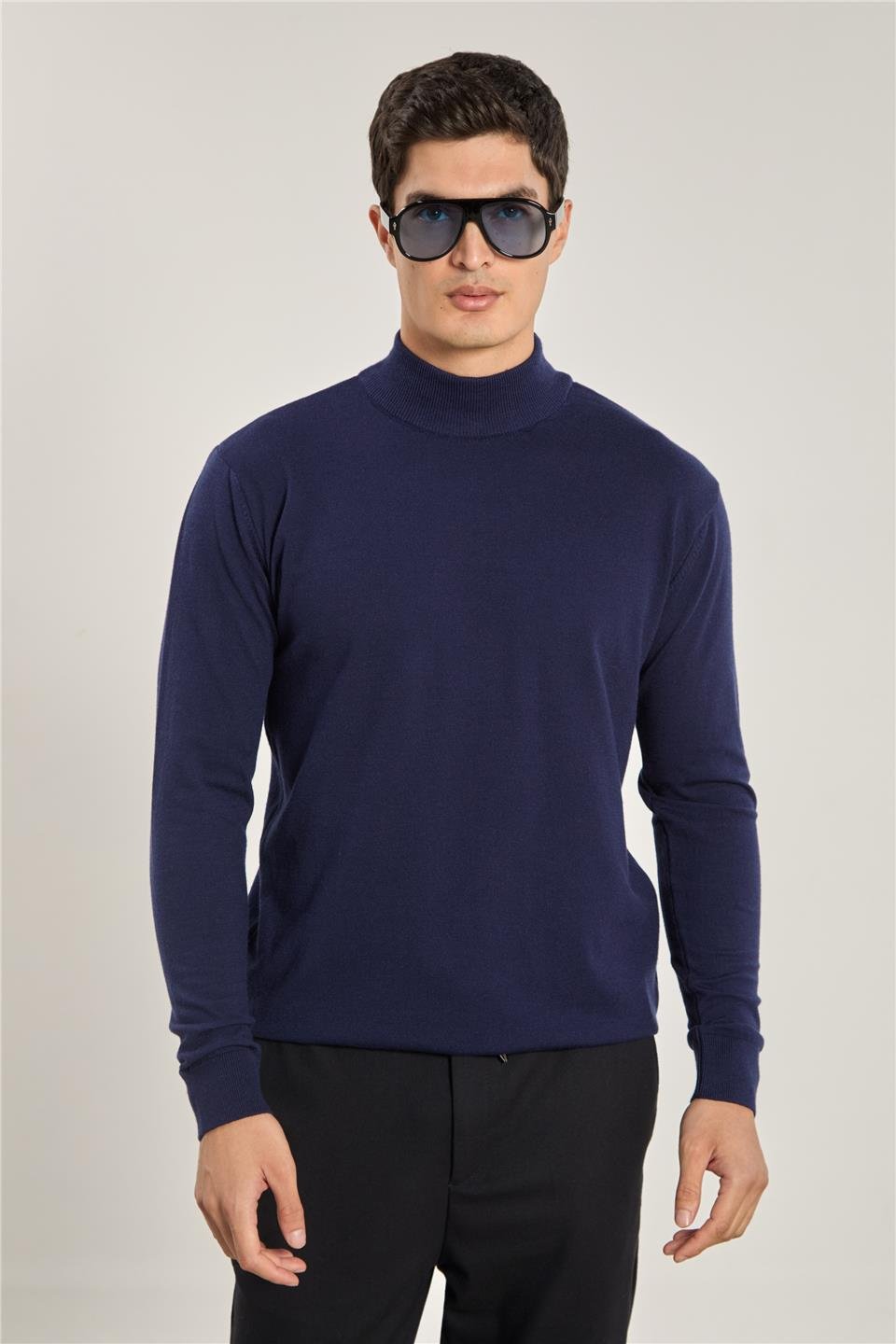 Erkek Yarım Balıkçı Yaka Triko Kazak - Lacivert