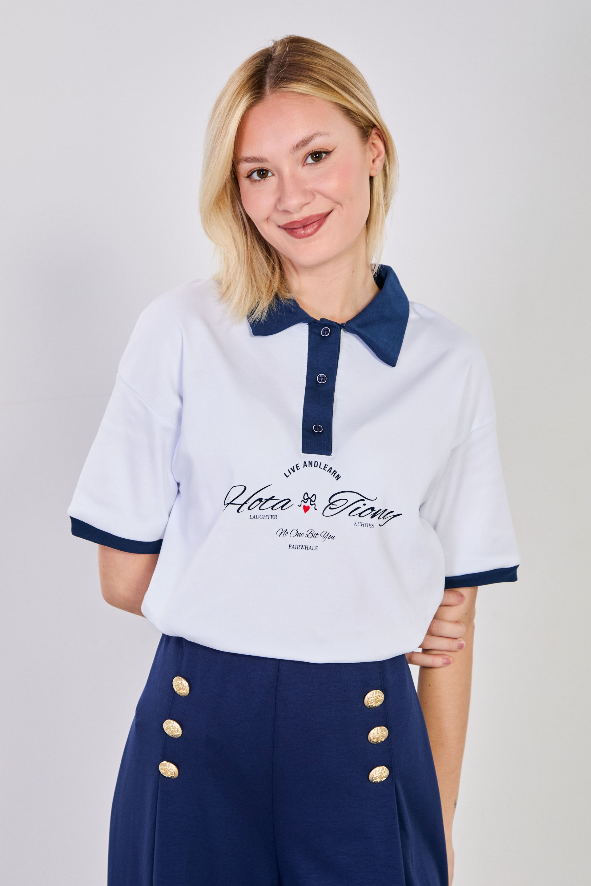 Kadın Gömlek Yaka Önü Baskılı T-Shirt - Beyaz/Lacivert