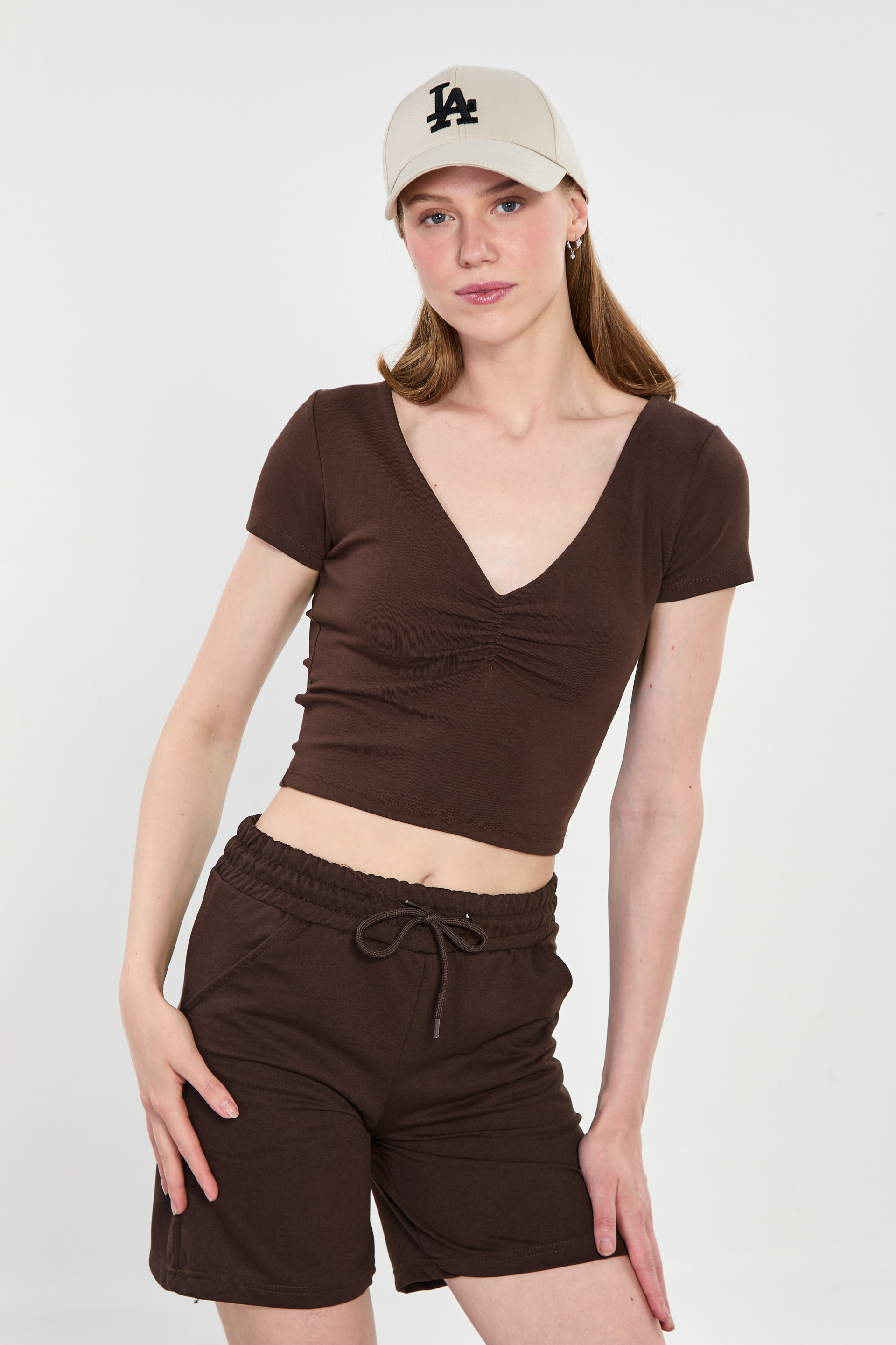 Kadın Önü Büzgülü V Yaka Body - Acı Kahve