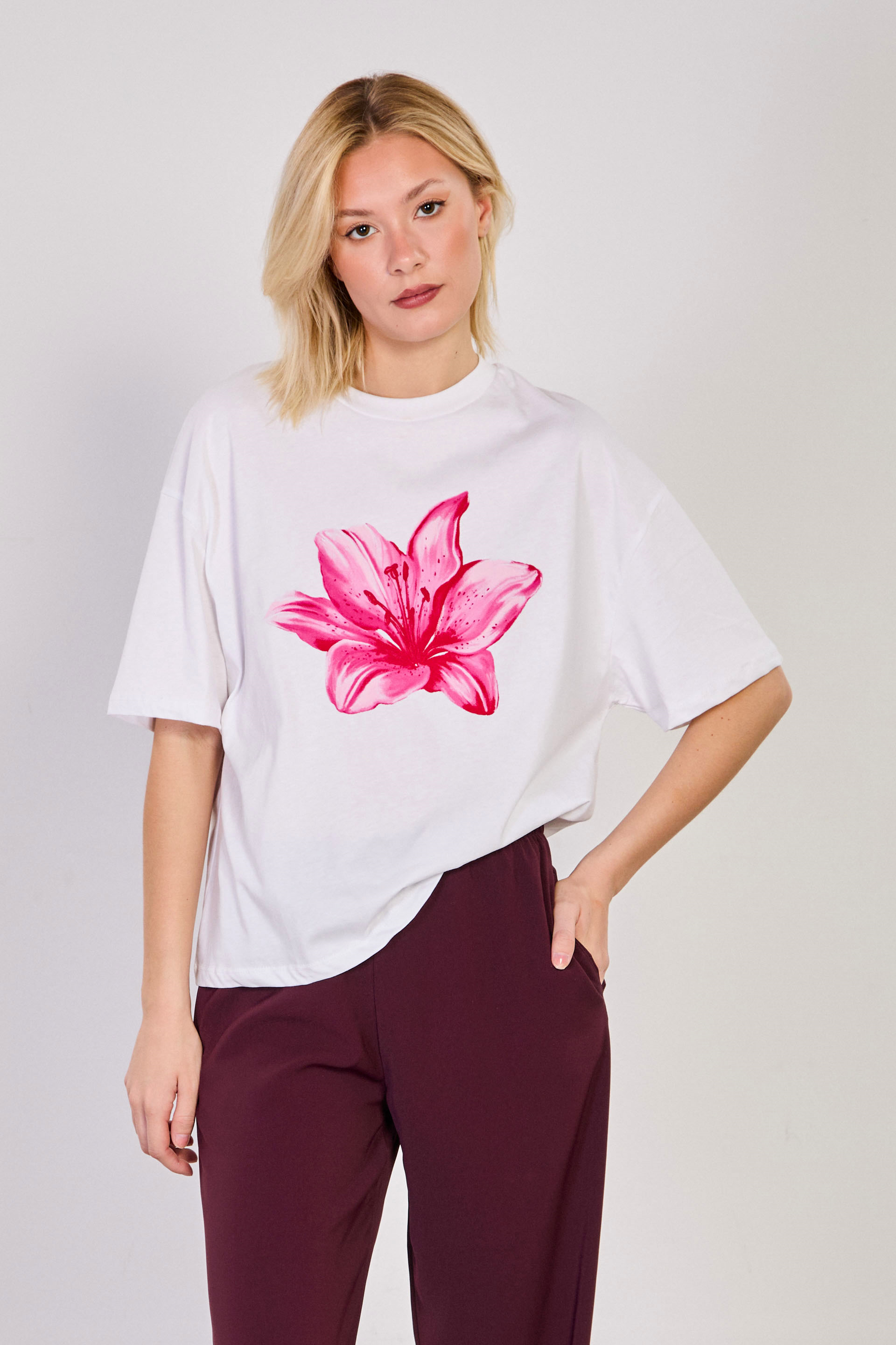 Kadın Zambak Baskılı Oversize T-Shirt - Beyaz/Pembe
