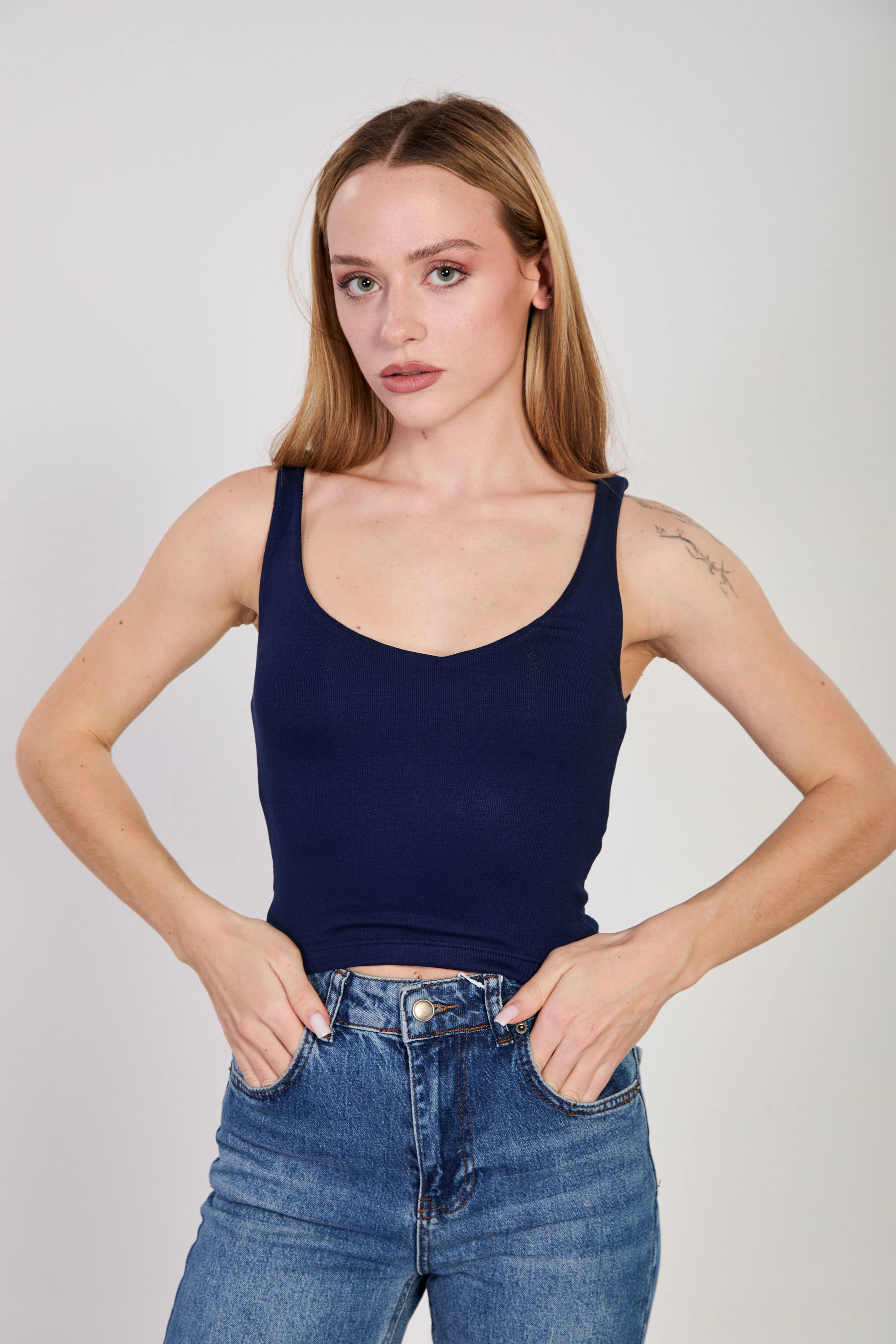 Kadın V Yaka Kalın Askılı Crop Top - Koyu Lacivert