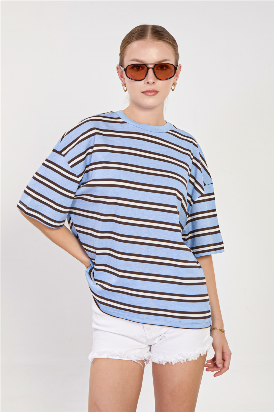Kadın Bisiklet Yaka Çizgili Oversize T-Shirt - Kahve/Mavi
